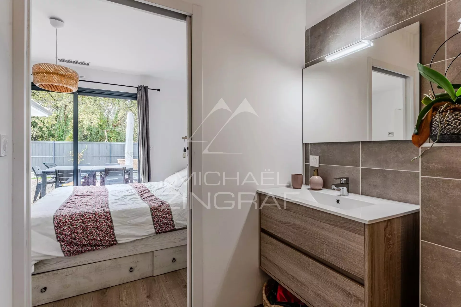 Quartier Chante-Cigale, une villa moderne prête à vivre - 9
