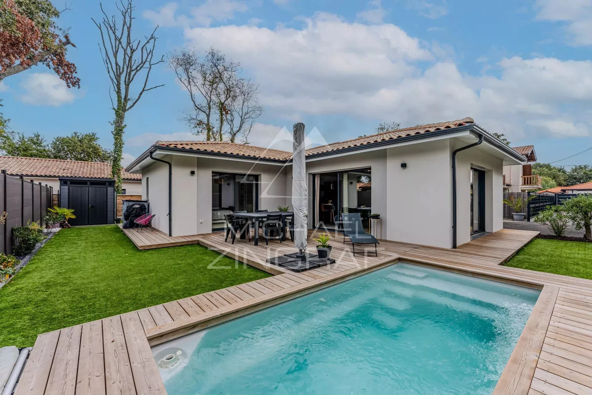 Quartier Chante-Cigale, une villa moderne prête à vivre - 3