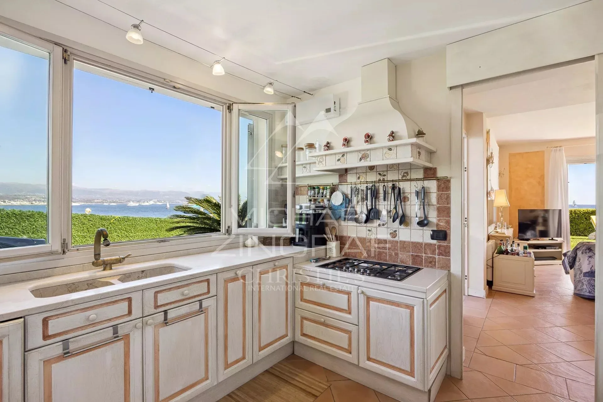 Exclusivité Cap d'antibes - Villa d’Exception en Première Ligne – Vue Panoramique Mer et Montagne à 180° - 6