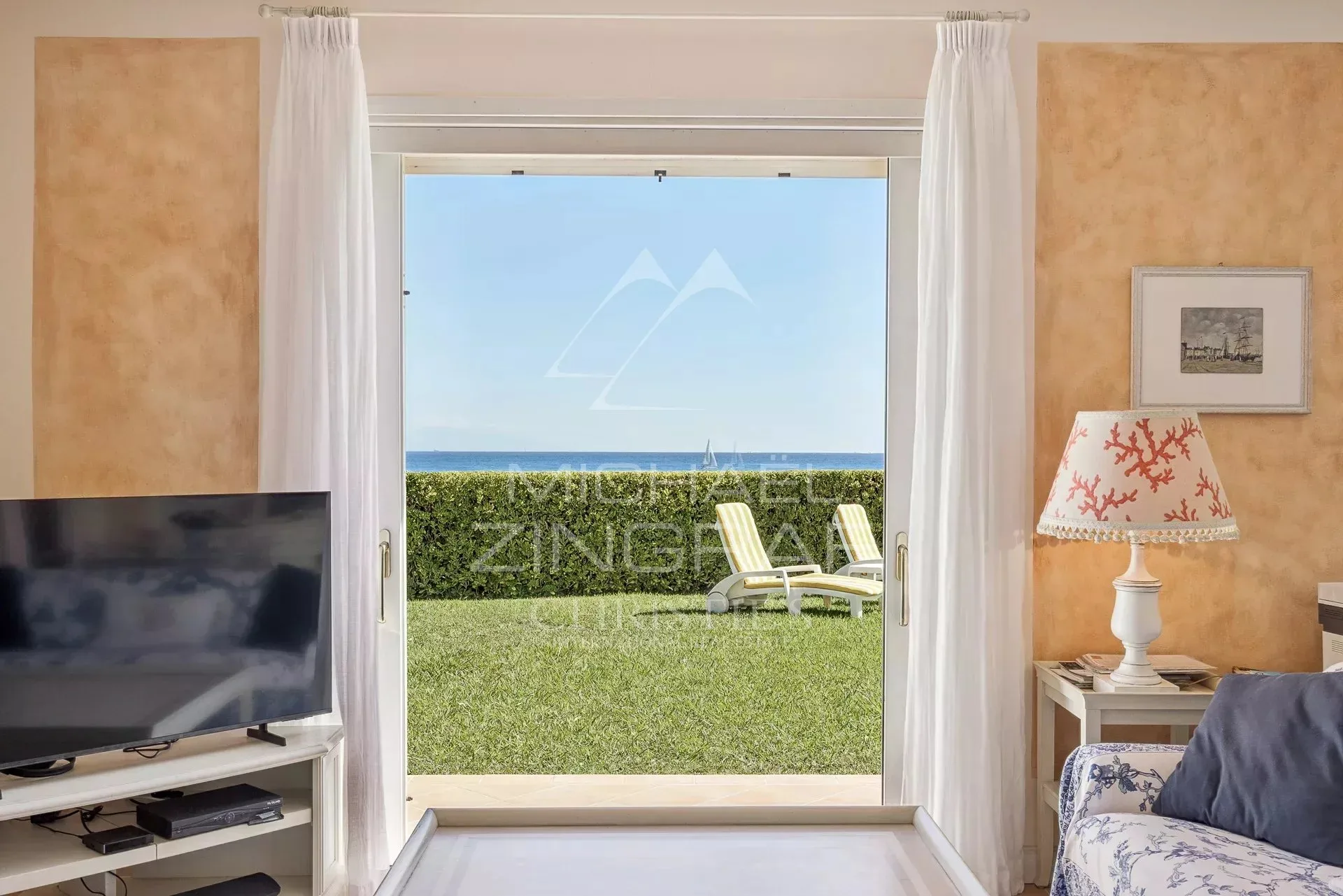 Exclusivité Cap d'antibes - Villa d’Exception en Première Ligne – Vue Panoramique Mer et Montagne à 180° - 21