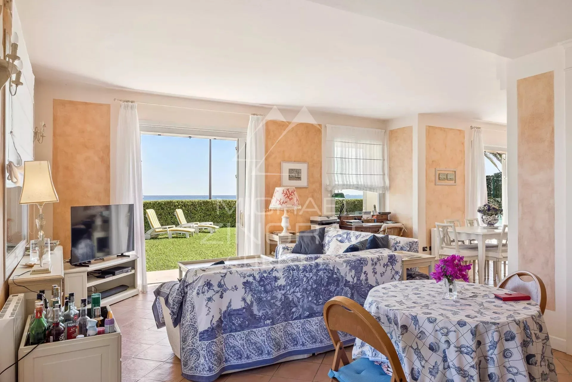 Exclusivité Cap d'antibes - Villa d’Exception en Première Ligne – Vue Panoramique Mer et Montagne à 180° - 25