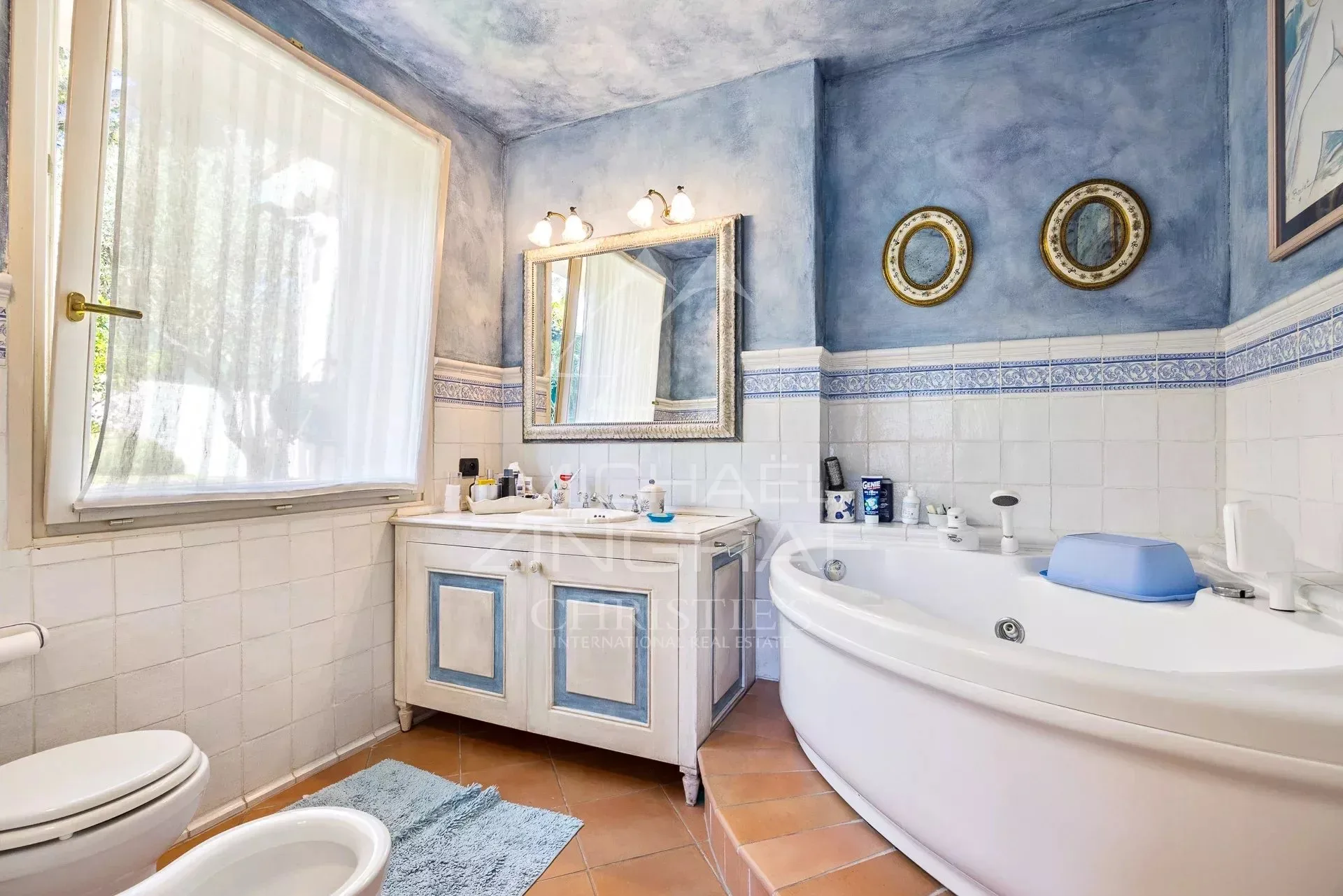 Exclusivité Cap d'antibes - Villa d’Exception en Première Ligne – Vue Panoramique Mer et Montagne à 180° - 10