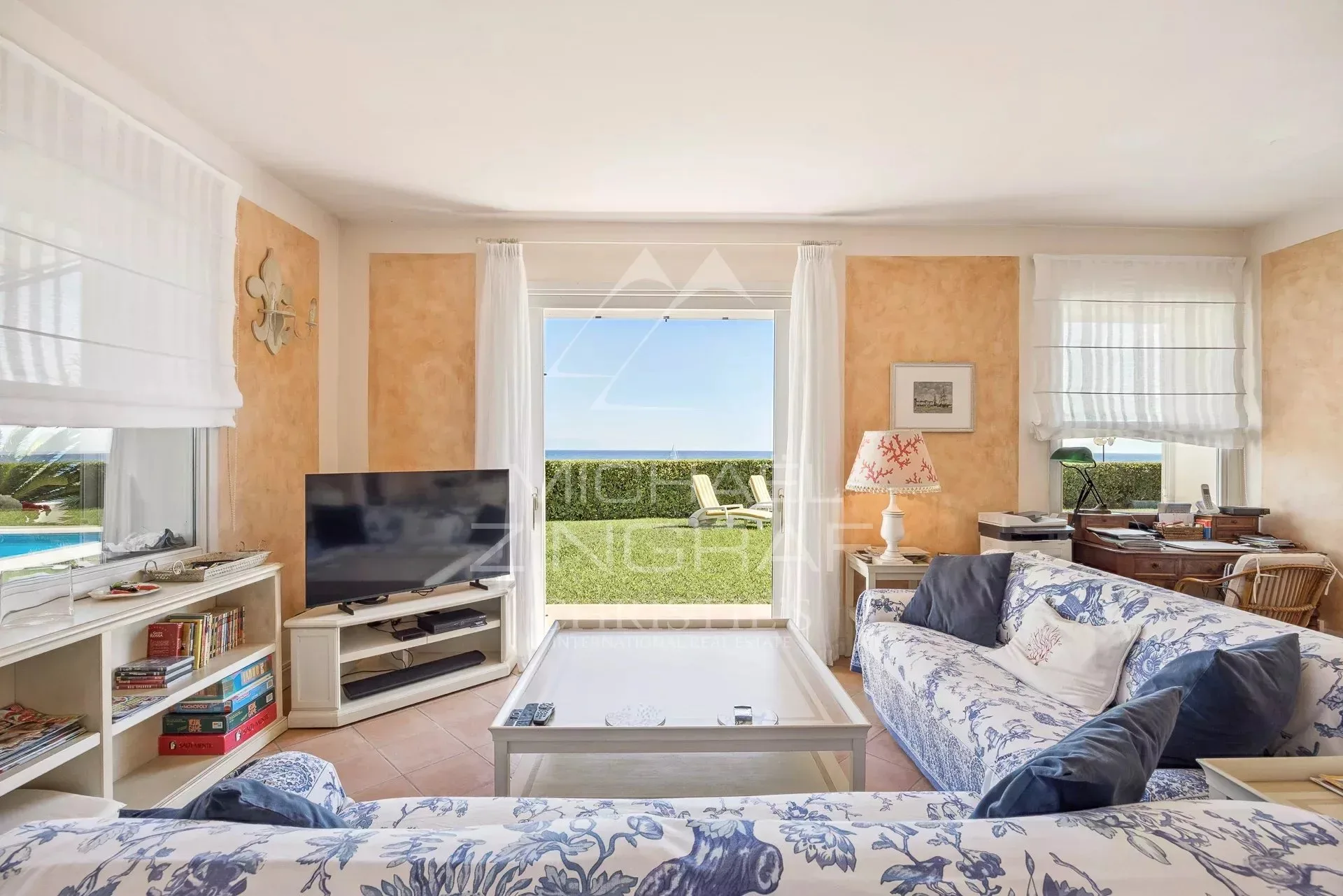 Exclusivité Cap d'antibes - Villa d’Exception en Première Ligne – Vue Panoramique Mer et Montagne à 180° - 26
