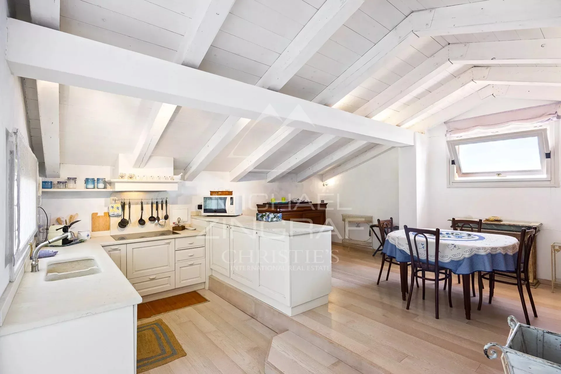 Exclusivité Cap d'antibes - Villa d’Exception en Première Ligne – Vue Panoramique Mer et Montagne à 180° - 33