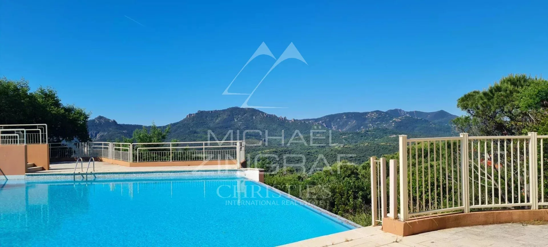 APPARTEMENT RÉNOVÉ AVEC VUE MER - 10