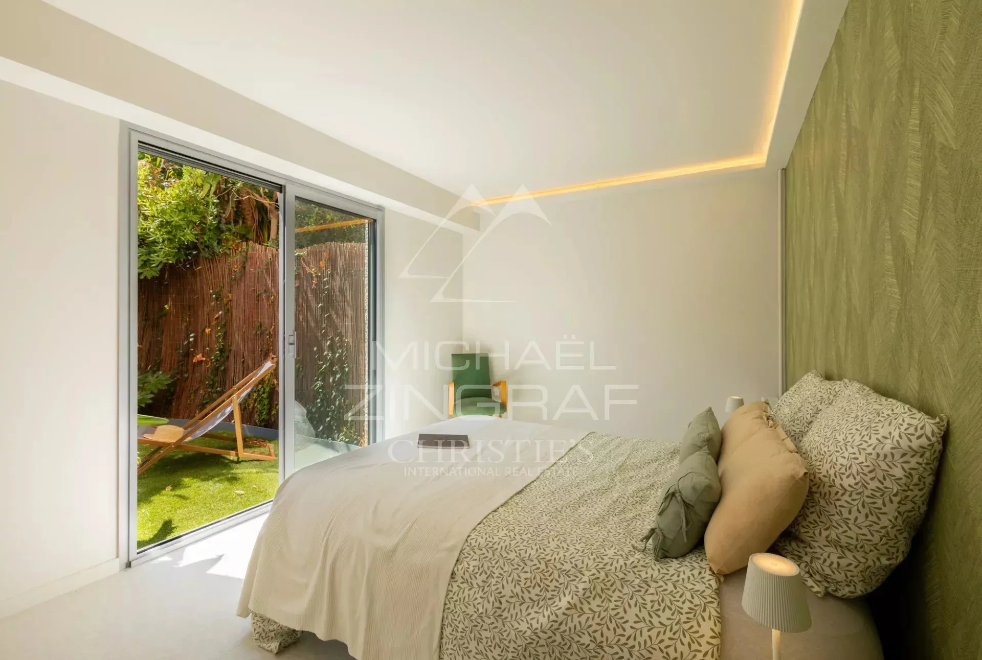 VILLEFRANCHE SUR MER - GROSSE 3-ZIMMER-WOHNUNG IM GARTENGESCHOSS - 11