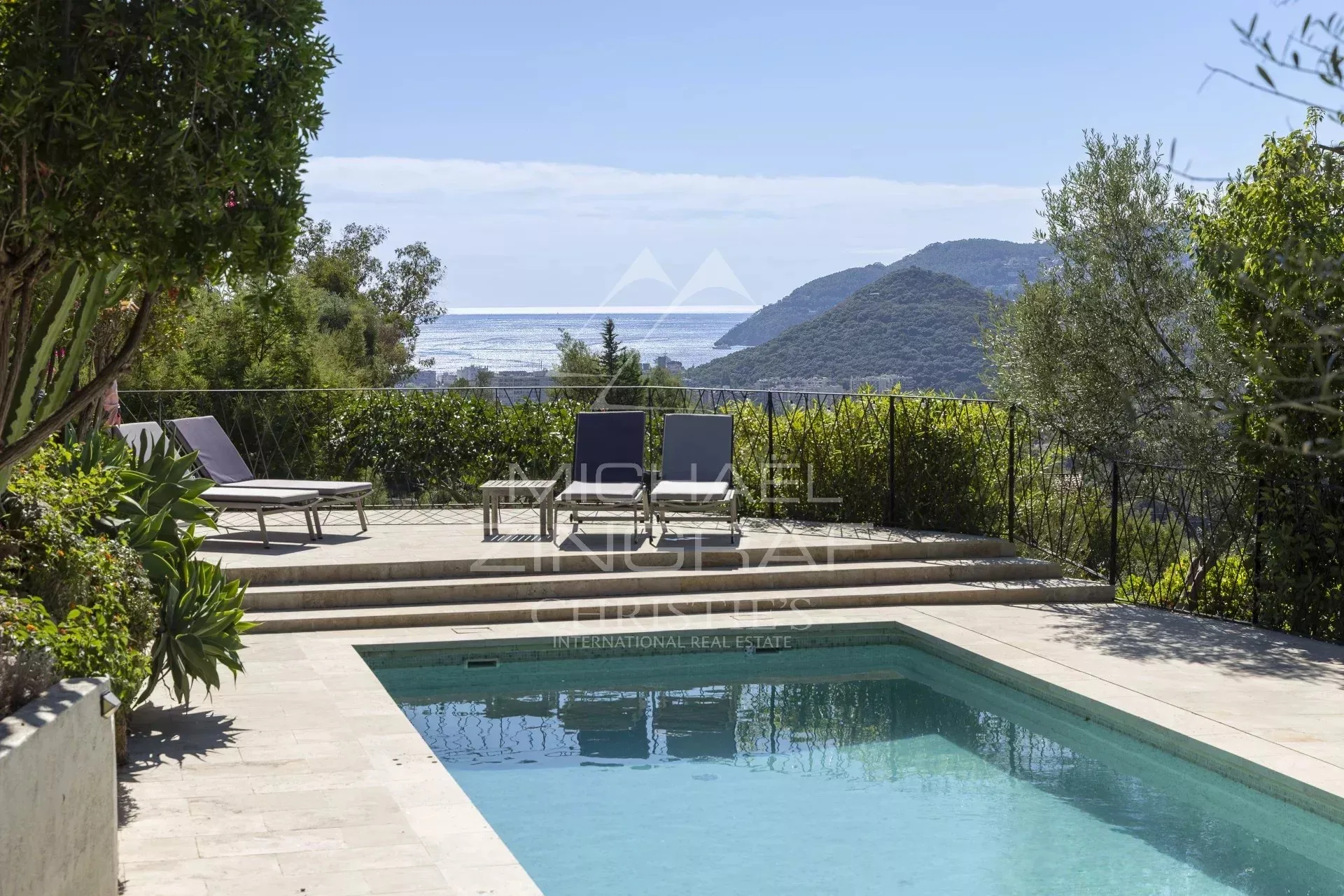EXCLUSIVITÉ - Mandelieu-la-Napoule - Villa  Rénovée - Proche Cannes - 2