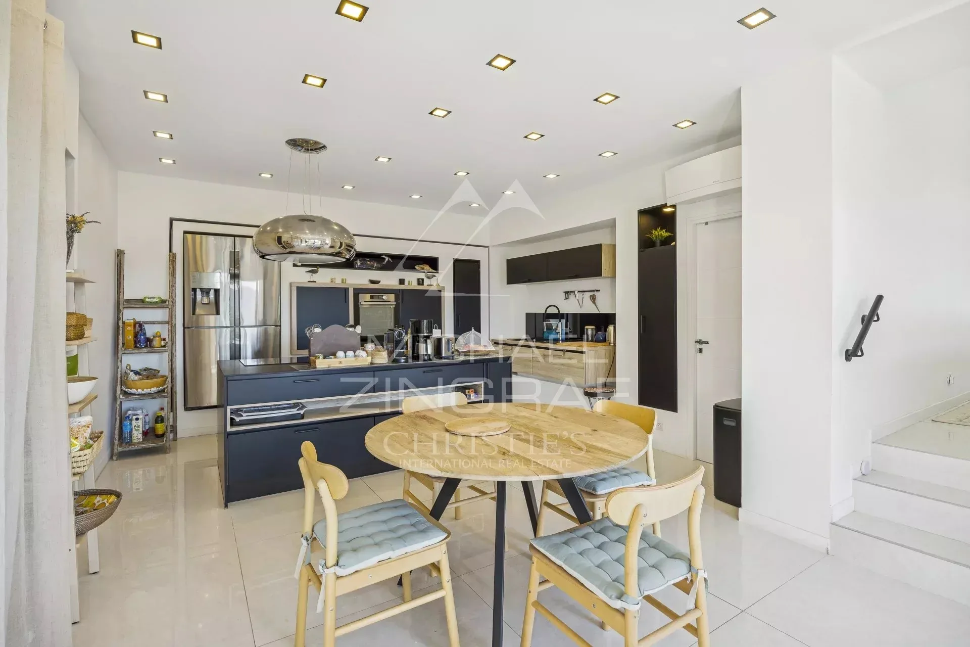 EXCLUSIVITÉ - Mandelieu-la-Napoule - Villa  Rénovée - Proche Cannes - 8
