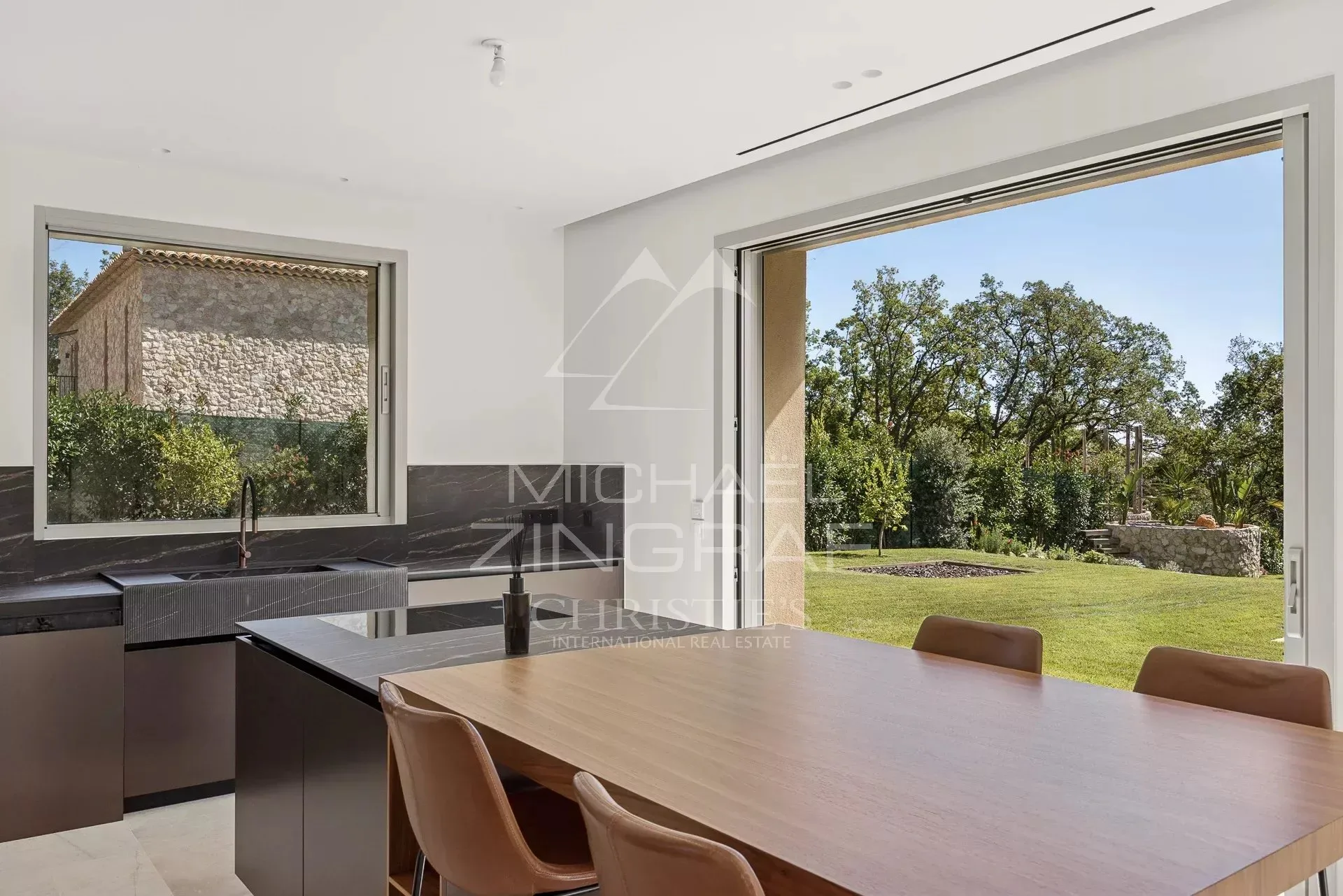 Proche Saint-Paul-de-Vence - Superbe propriété neuve provençale moderne - 8