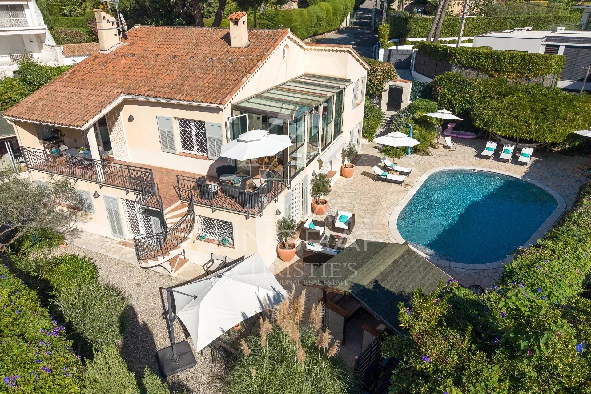 Cap d’Antibes – Versant Ouest - proche mer et plages - 13