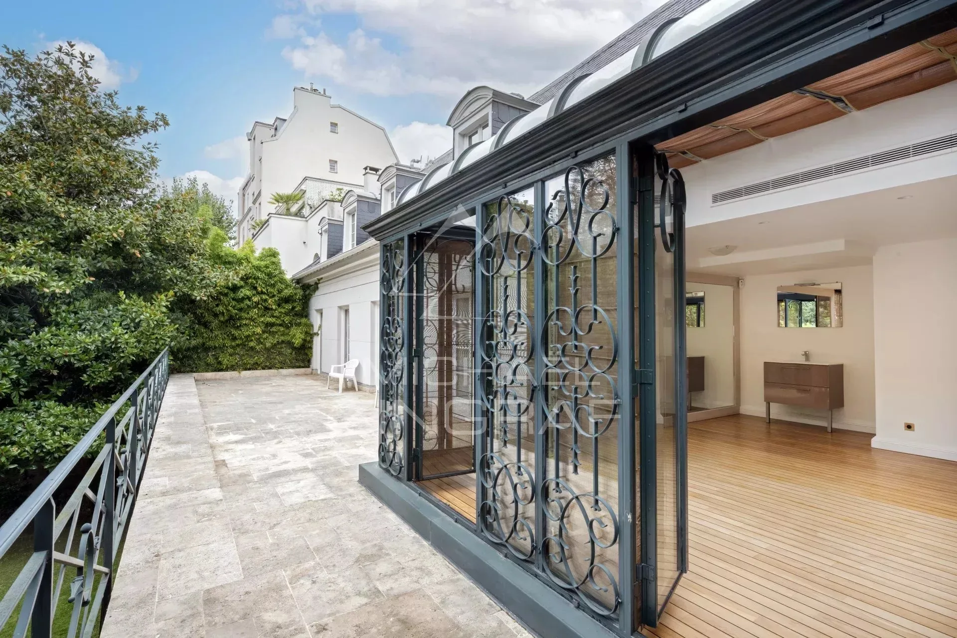 A vendre - Hotel Particulier - Jardin - Piscine - 9