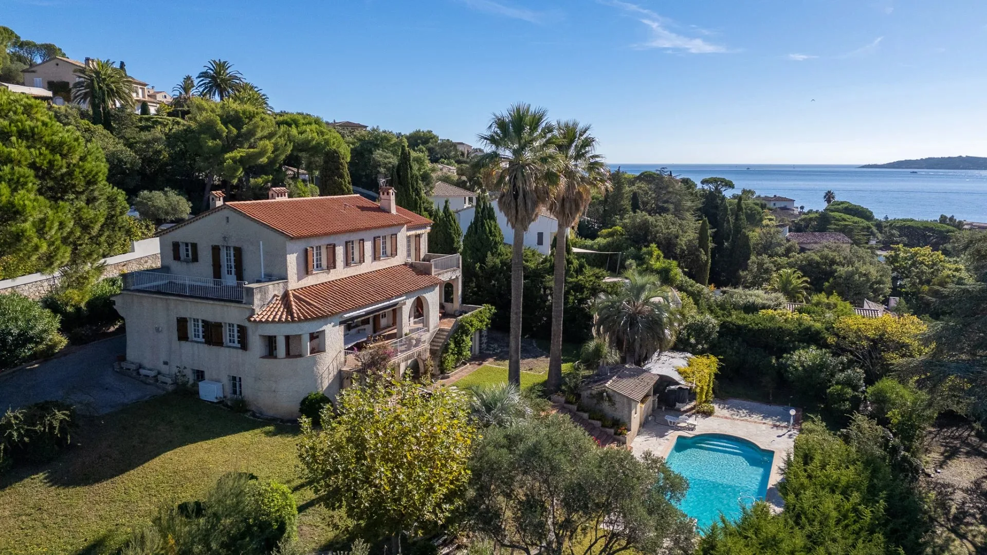 Domaine privé, vue magistrale sur le Golfe de Saint-Tropez - 2