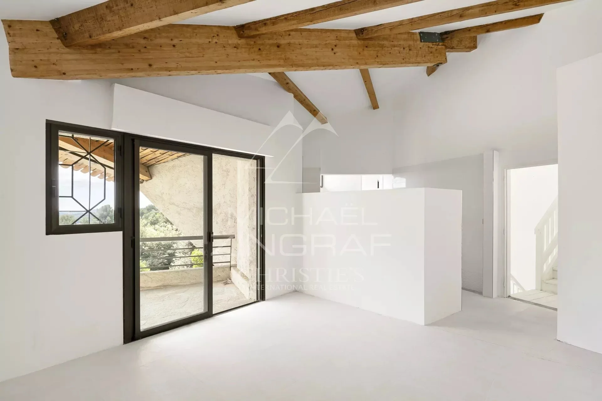 Biot : Charmante villa à rénover avec vue dégagée - 8