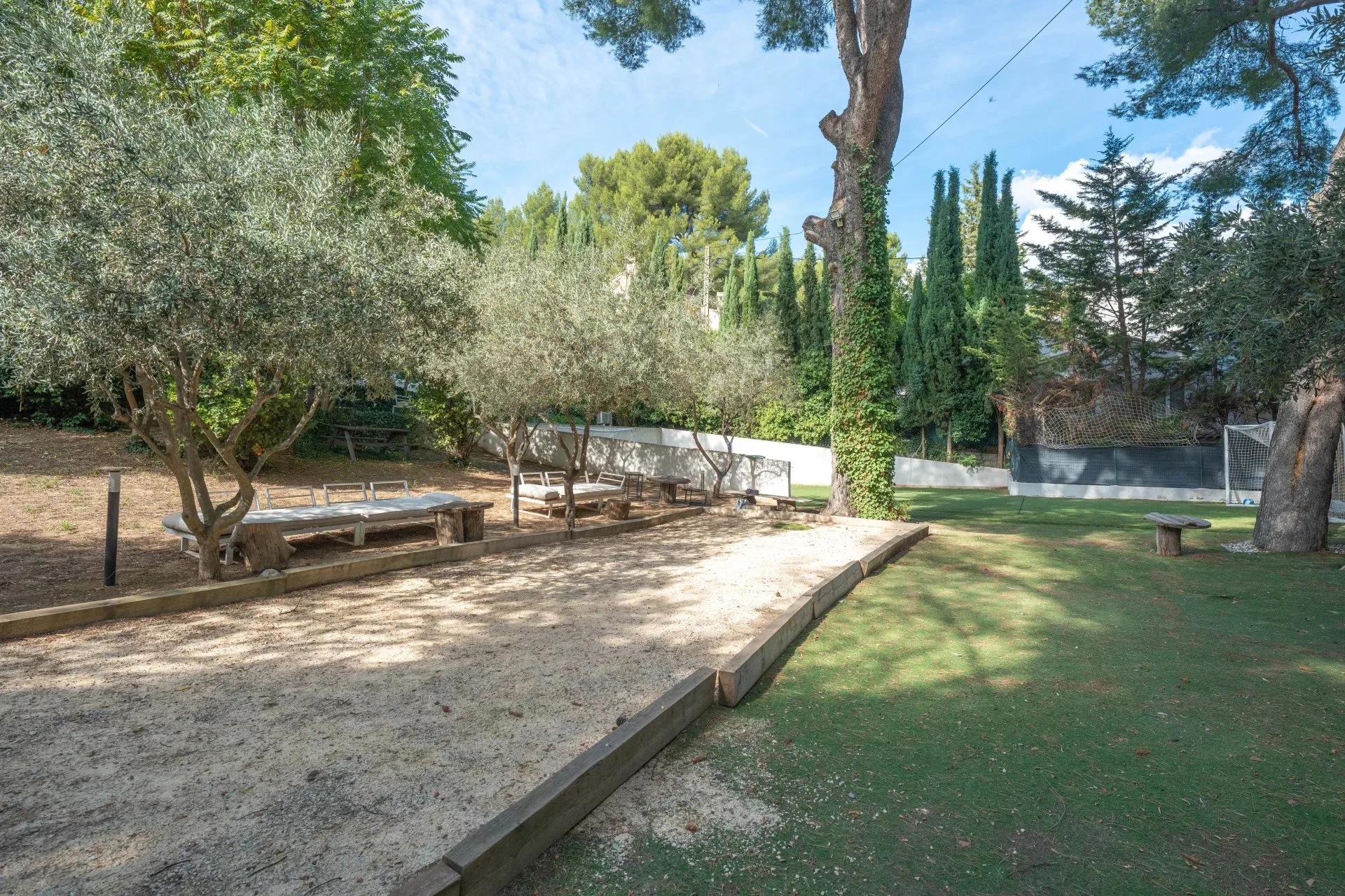 Maison avec piscine au calme absolu en pleine colline - 12