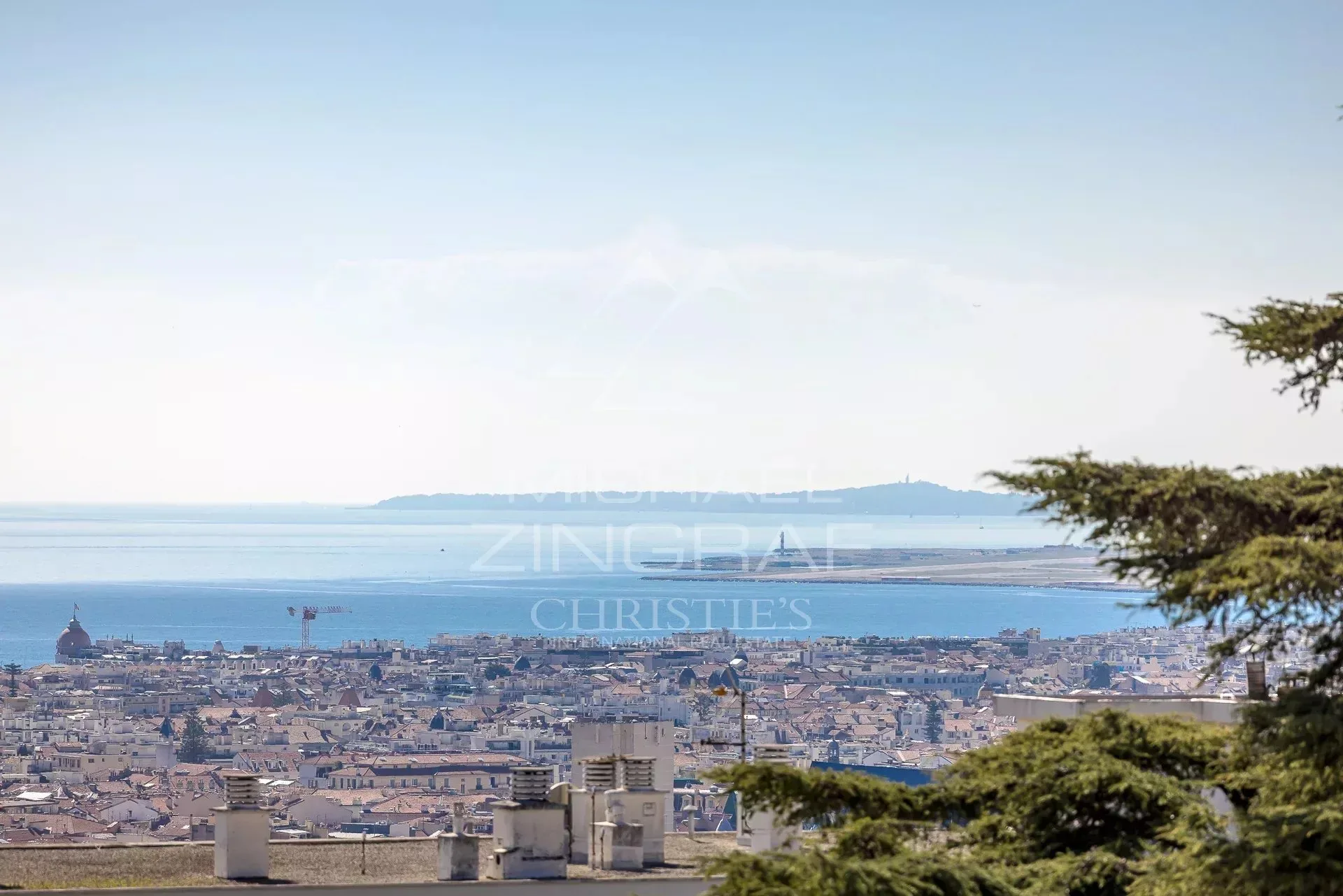 Dernier étage avec terrasse et vue mer panoramique - 12