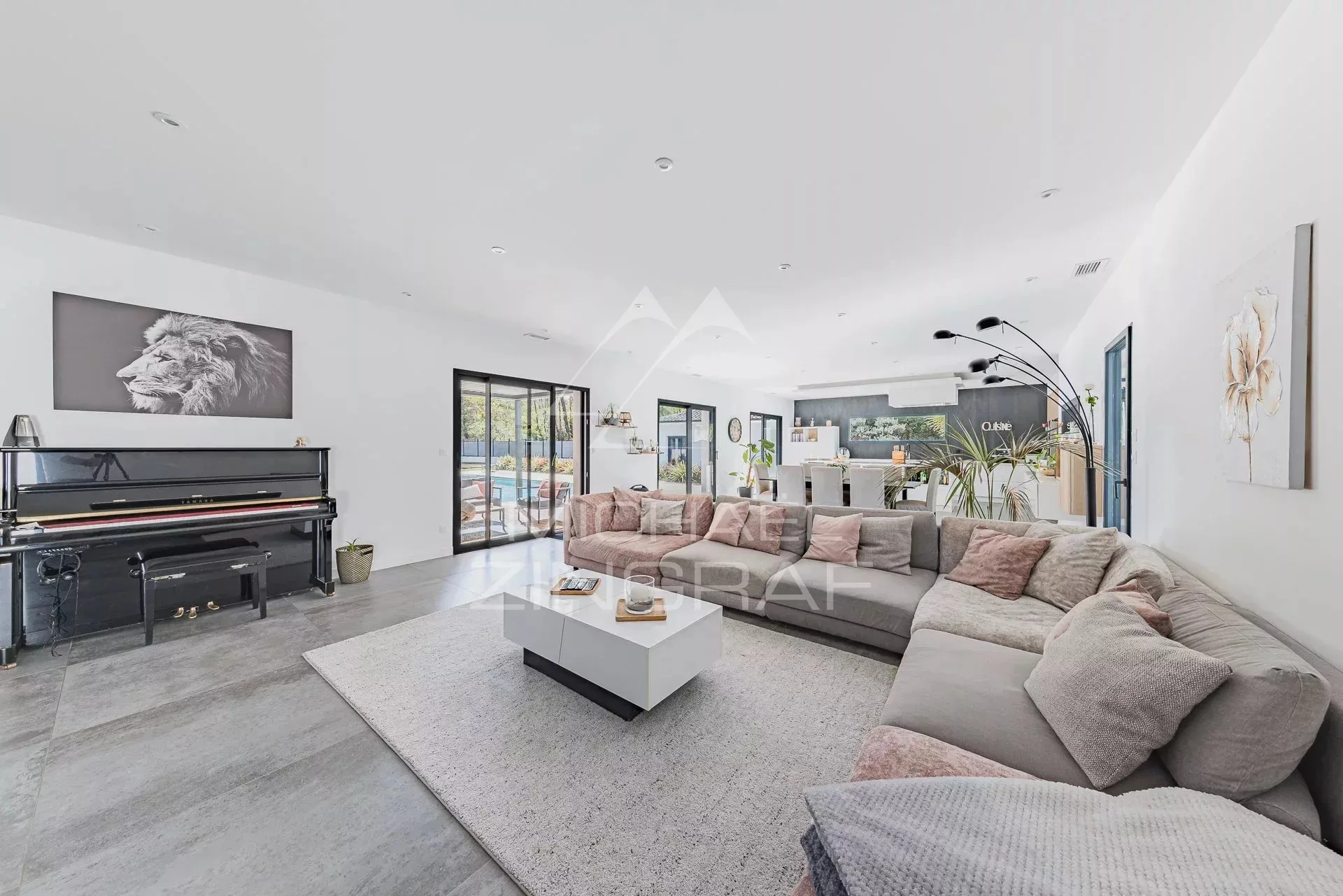 Villa et maison d’amis sur 2 300 m² de terrain - 7