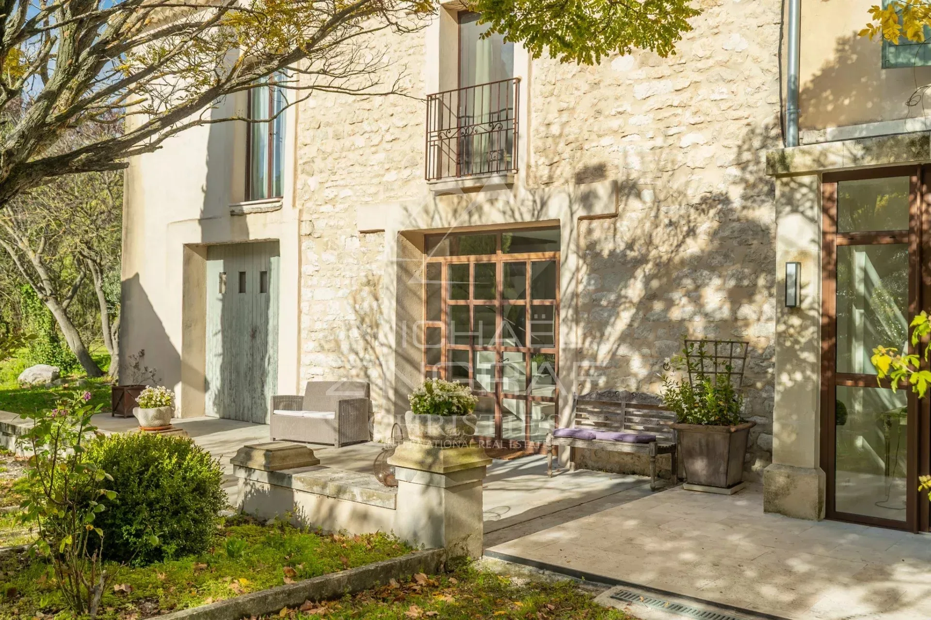 Isle-sur-la-Sorgue - Mas XIXème à 15 minutes à pied du centre-ville avec gîtes, grand garage et piscine - 4