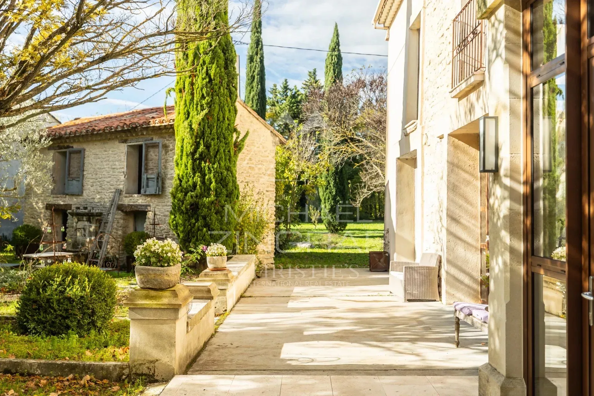 Isle-sur-la-Sorgue - Mas XIXème à 15 minutes à pied du centre-ville avec gîtes, grand garage et piscine - 13