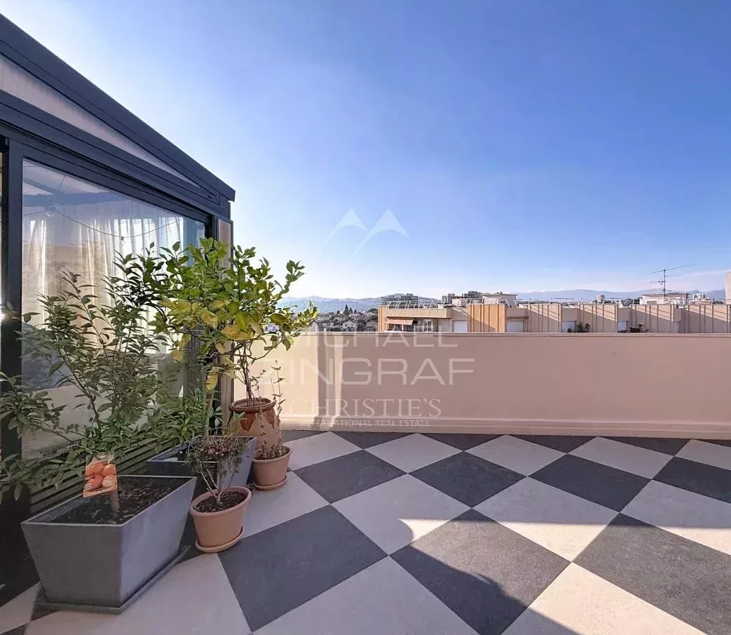 Juan-les-Pins – Dernier étage d’exception, volumes, soleil et vue mer - 21