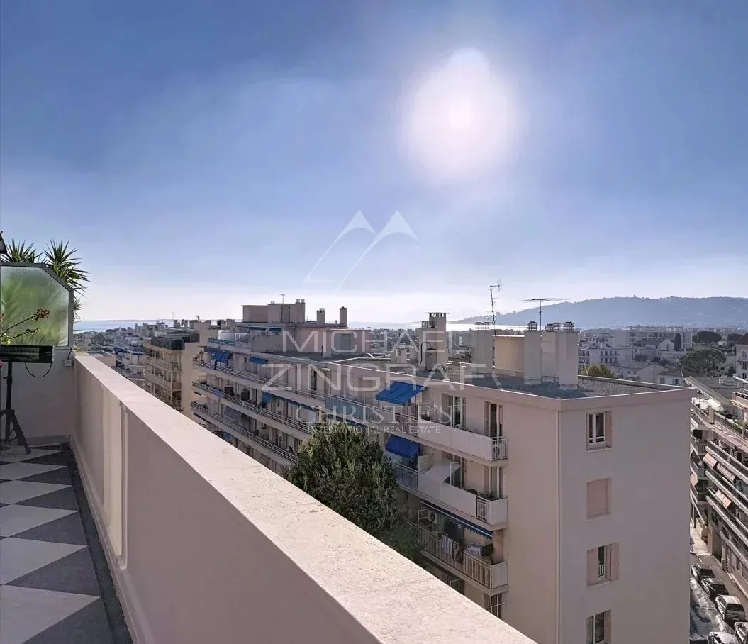 Juan-les-Pins – Dernier étage d’exception, volumes, soleil et vue mer - 25