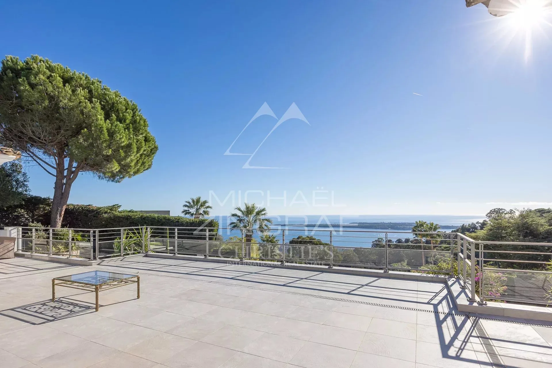 Super-Cannes - Propriété avec vue panoramique mer à 180 degrés - 3