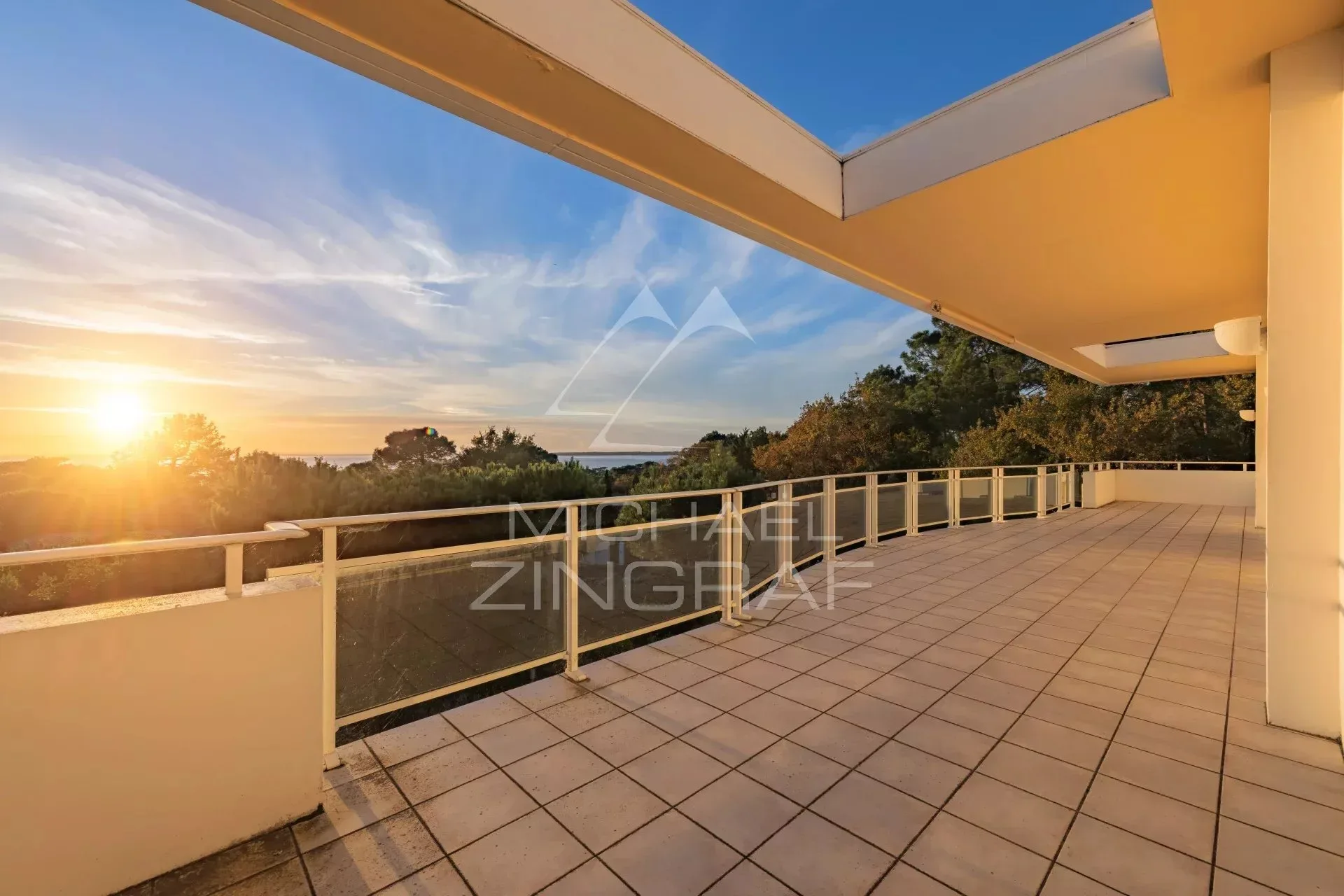 PYLA-SUR-MER - VILLA DE 6 PIÈCES AVEC VUE SUR LE BASSIN D'ARCACHON - 6