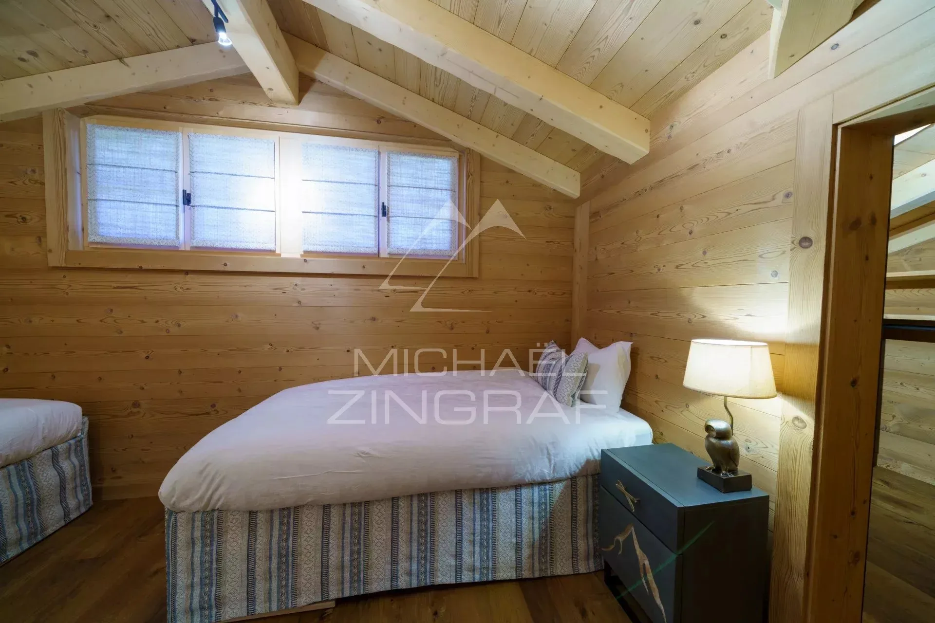 Ravissant chalet à Rougemont près de Gstaad : l'authenticité alpine à la rencontre de l'élégance contemporaine - 6