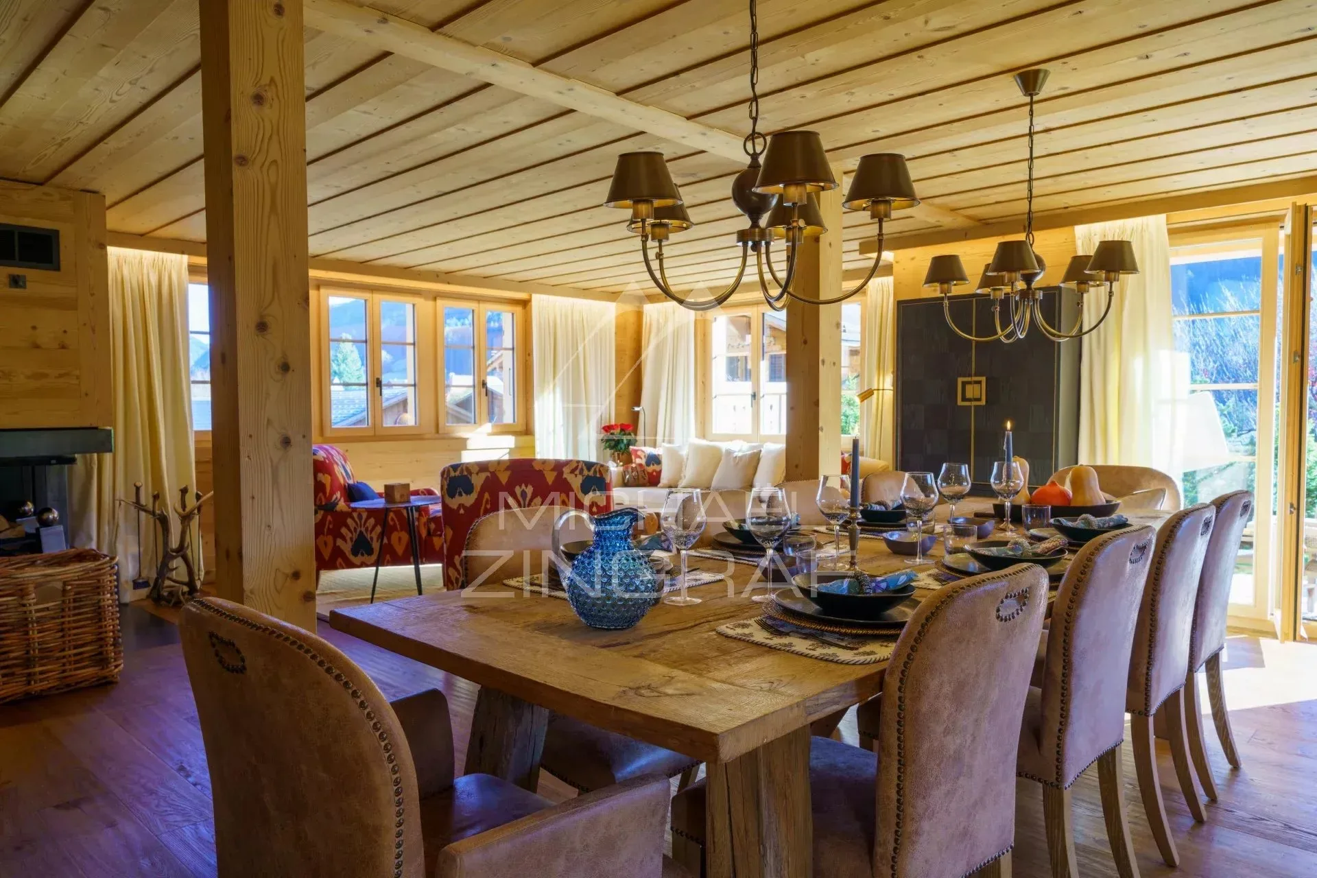 Ravissant chalet à Rougemont près de Gstaad : l'authenticité alpine à la rencontre de l'élégance contemporaine - 11