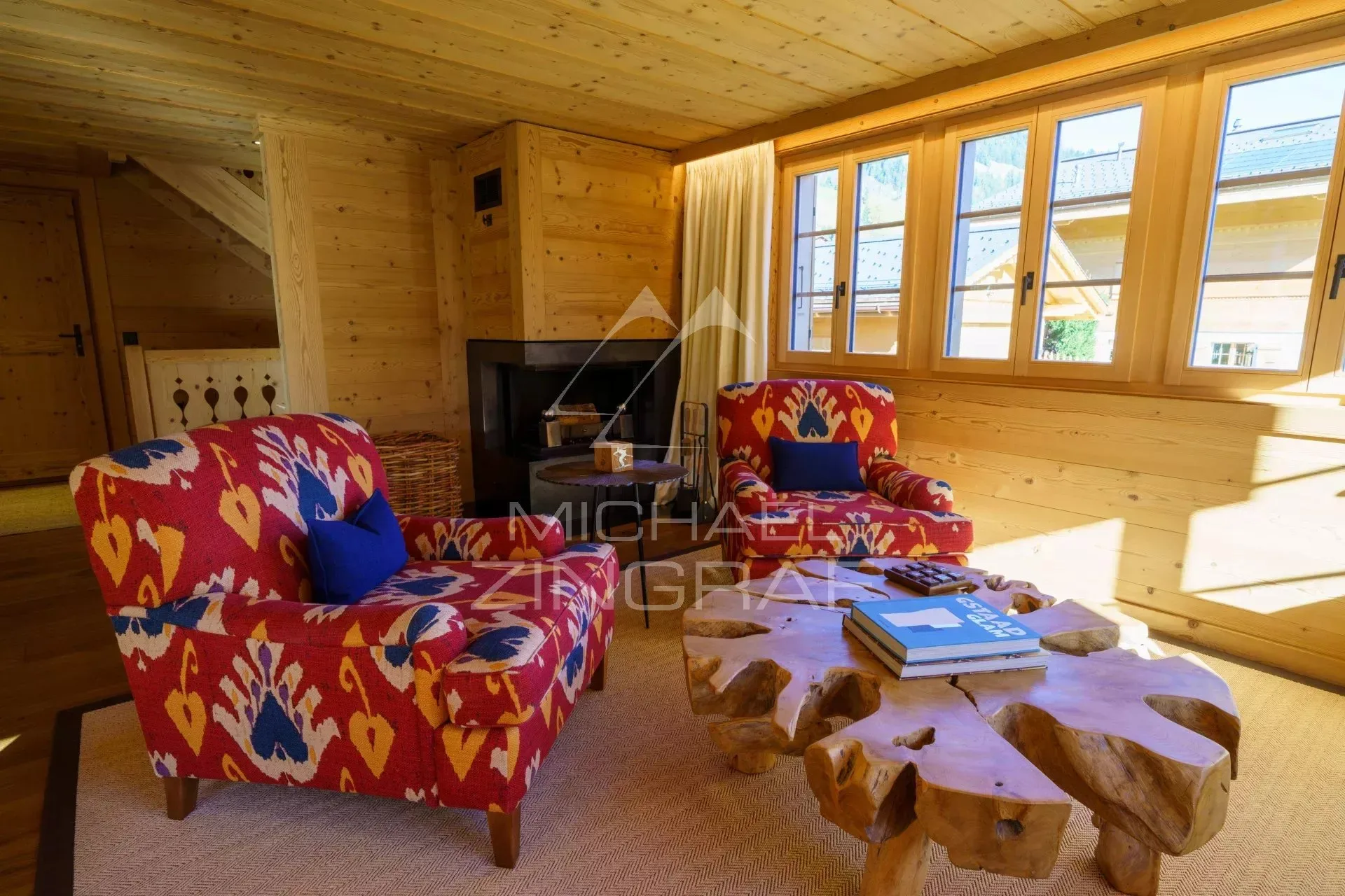 Ravissant chalet à Rougemont près de Gstaad : l'authenticité alpine à la rencontre de l'élégance contemporaine - 12