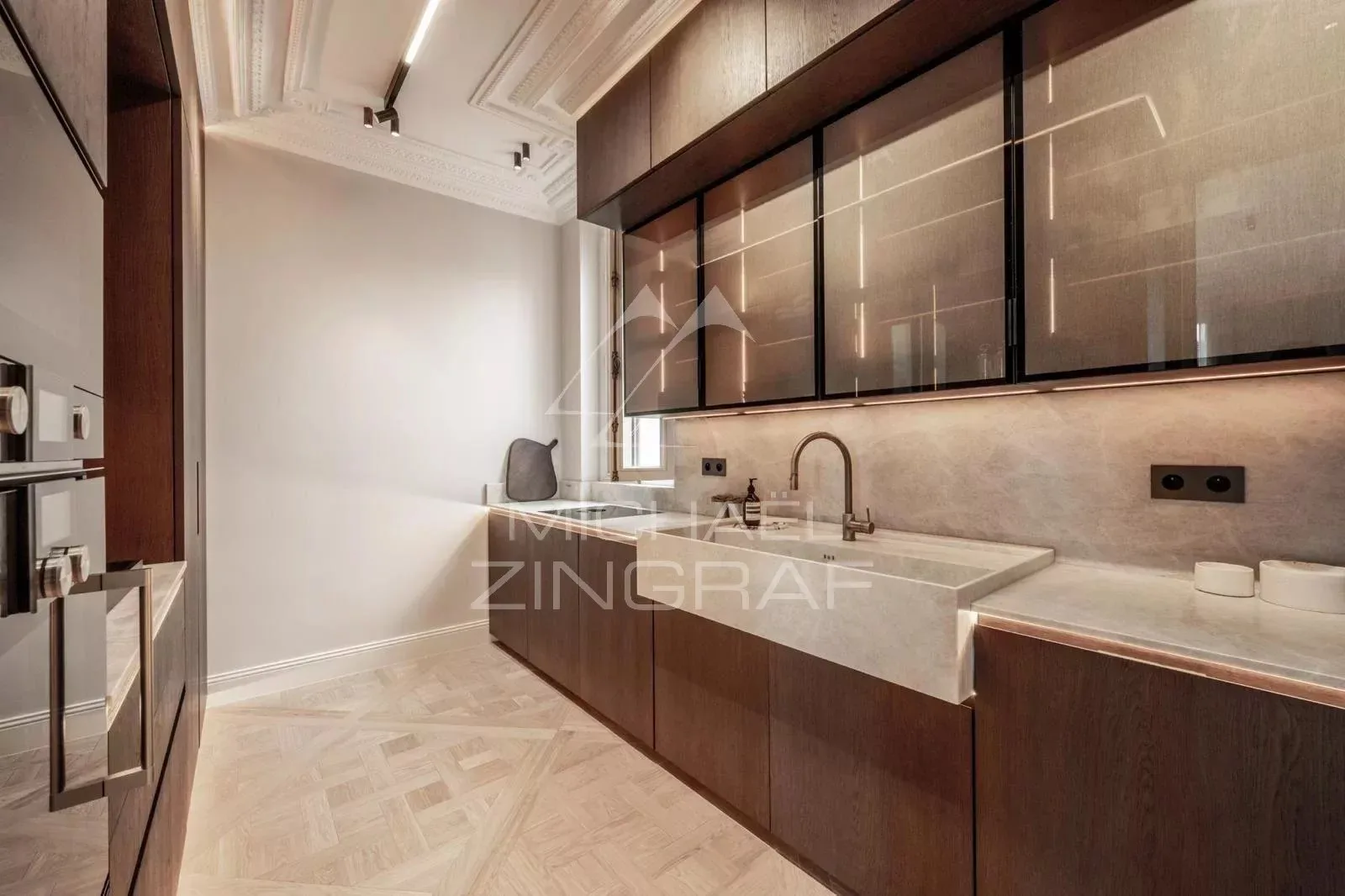A vendre - Appartement 3 Suites - Paris 8eme - Triangle d'Or - Clim - Refait à neuf - 9
