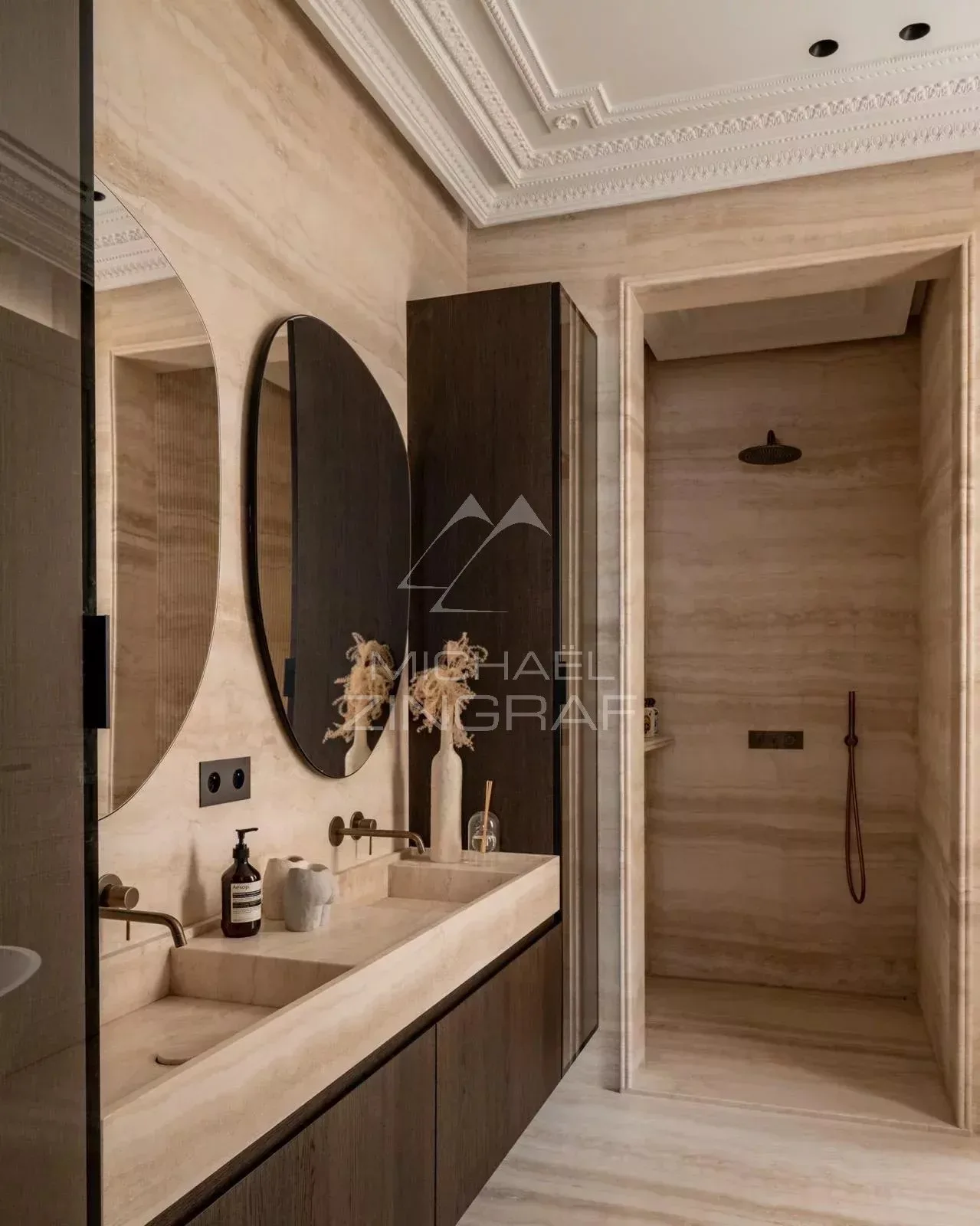 A vendre - Appartement 3 Suites - Paris 8eme - Triangle d'Or - Clim - Refait à neuf - 13