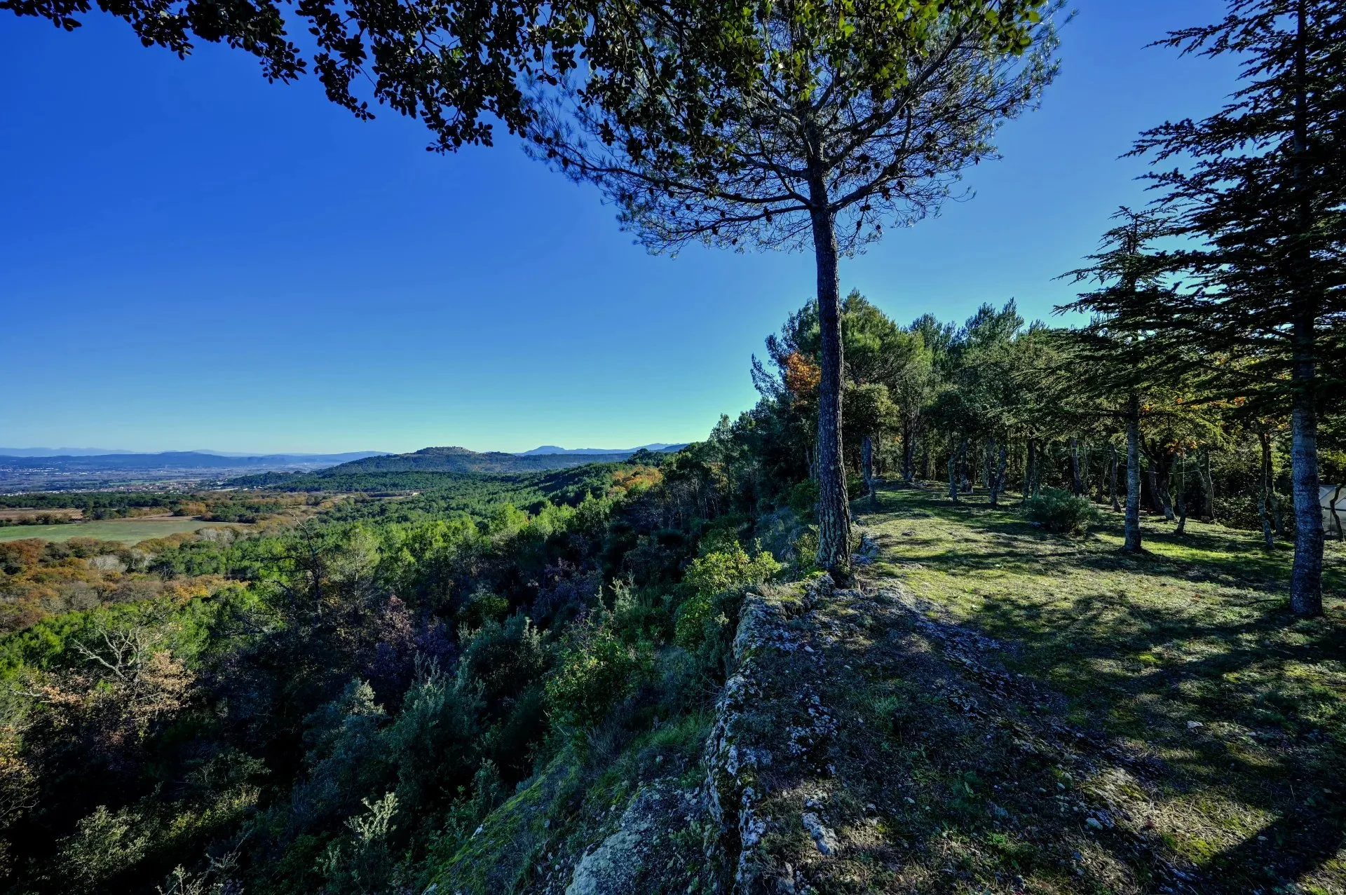 Maison dans un cadre d'exception à 20 km d'Aix-en-Provence - 2