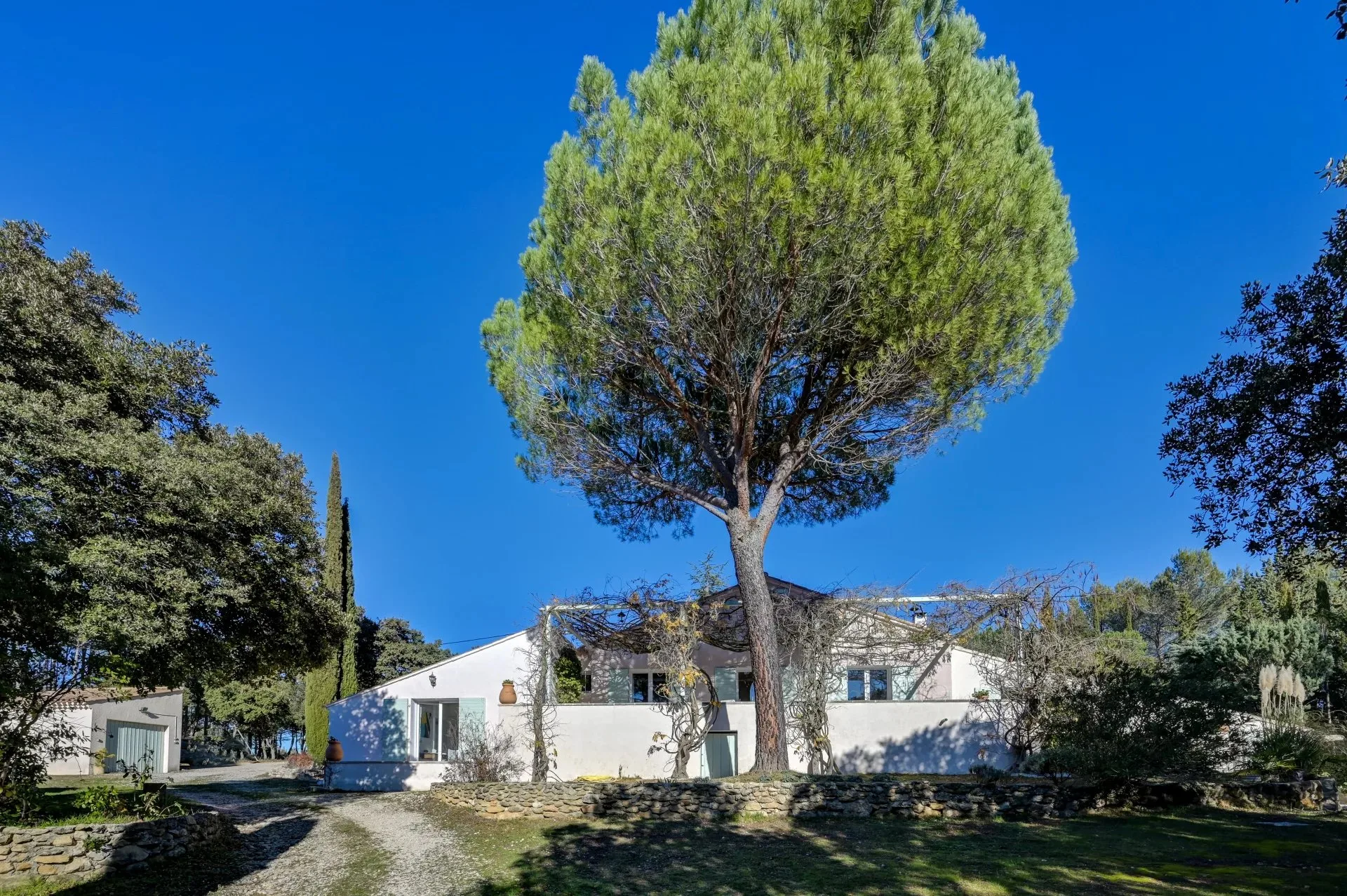 Maison dans un cadre d'exception à 20 km d'Aix-en-Provence - 10
