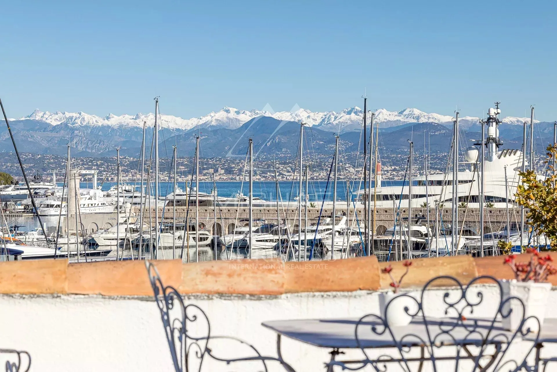 Appartement d’exception – Vieille Ville d’Antibes – Dernier étage – Terrasses – Vue panoramique - 6