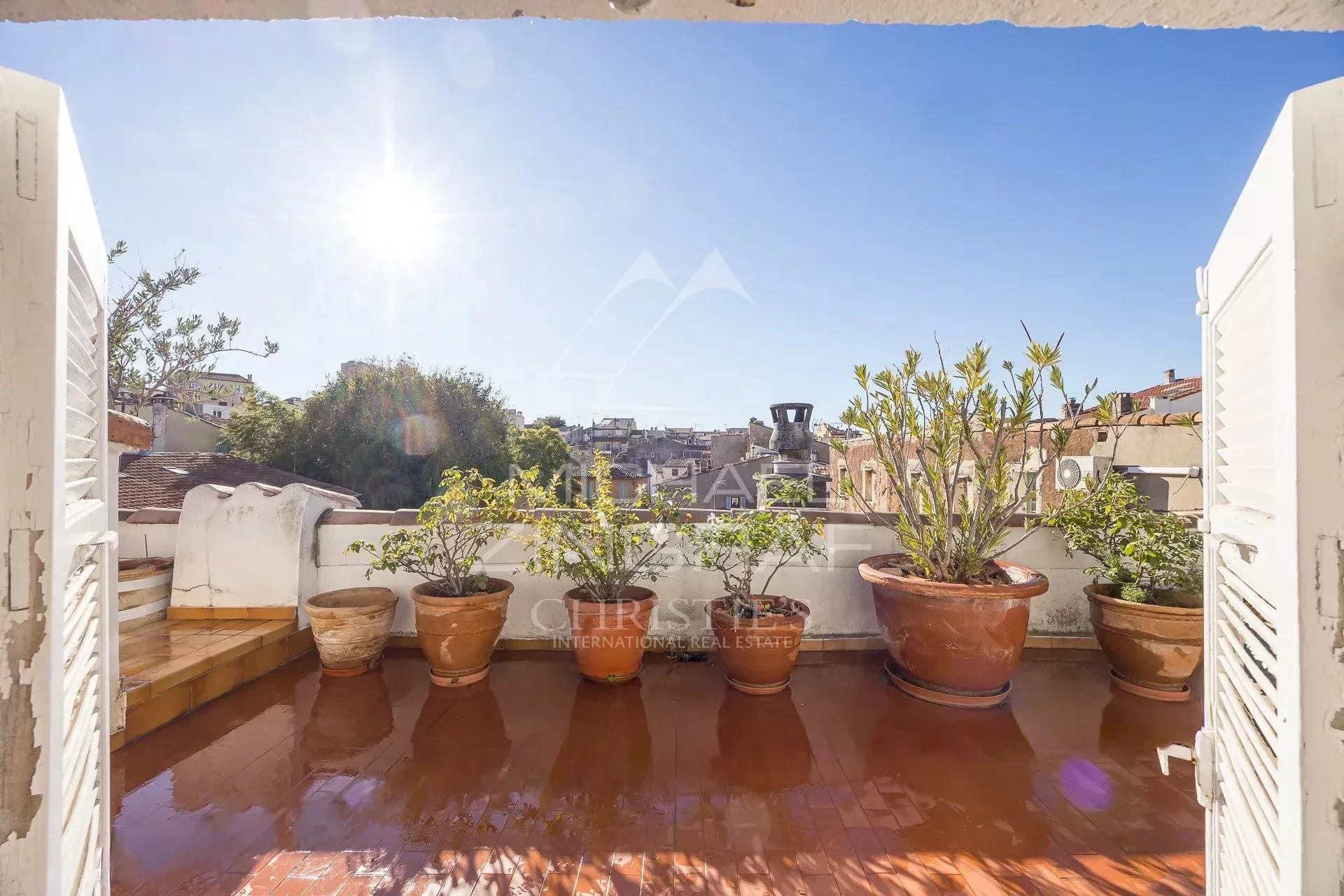 Appartement d’exception – Vieille Ville d’Antibes – Dernier étage – Terrasses – Vue panoramique - 16