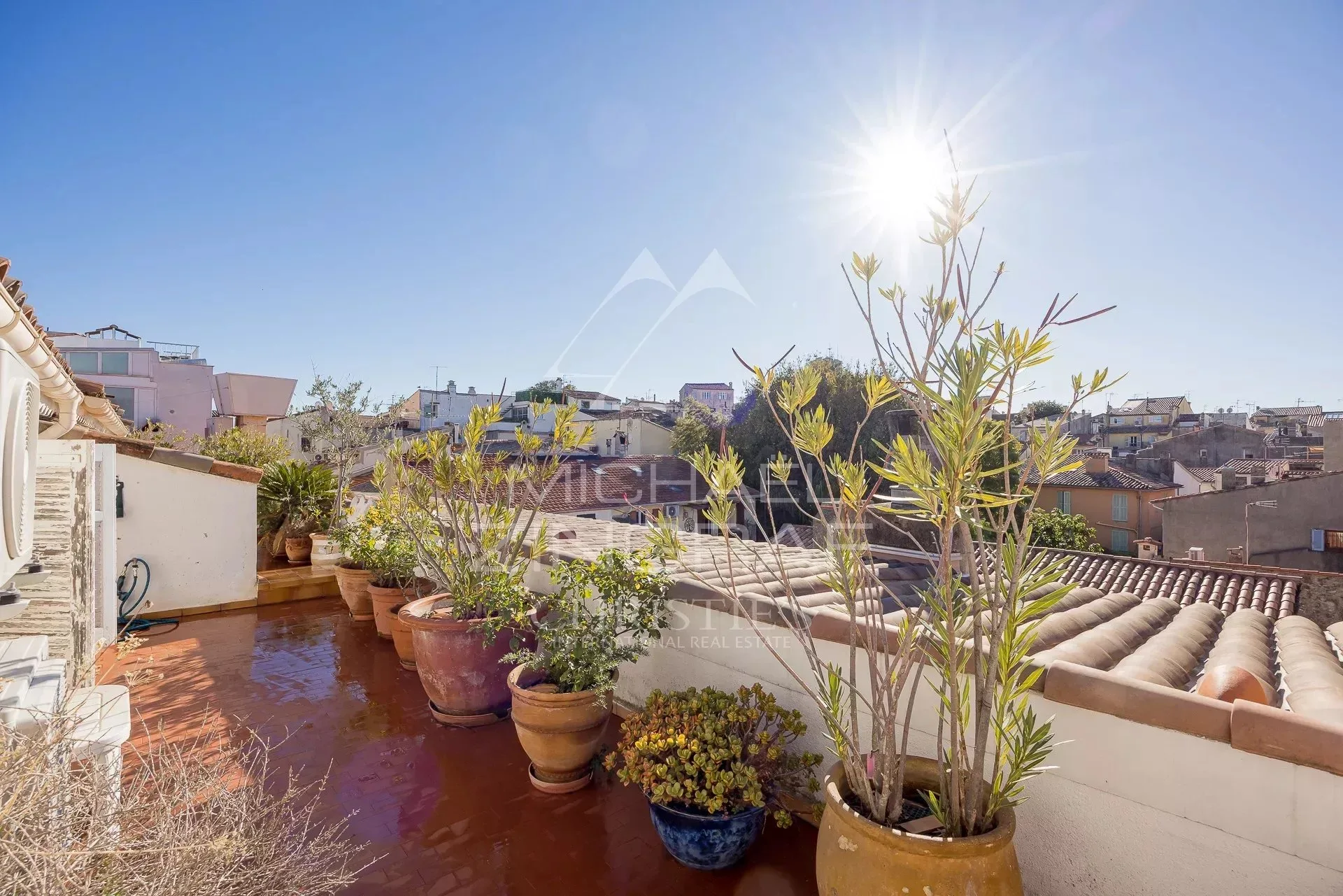 Appartement d’exception – Vieille Ville d’Antibes – Dernier étage – Terrasses – Vue panoramique - 22