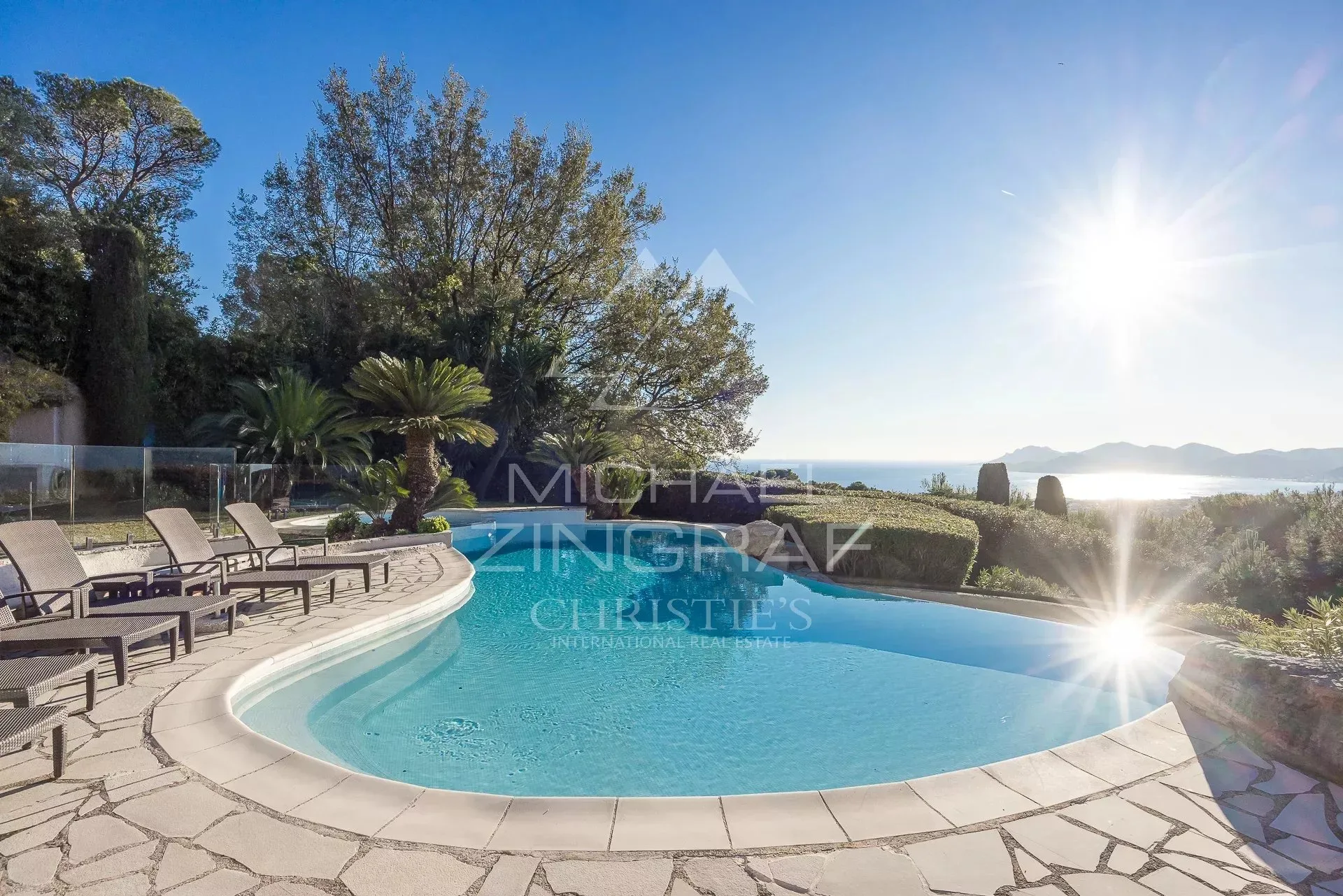 EXCLUSIVITÉ - Hauteurs de Cannes - vue mer et Estérel - 10