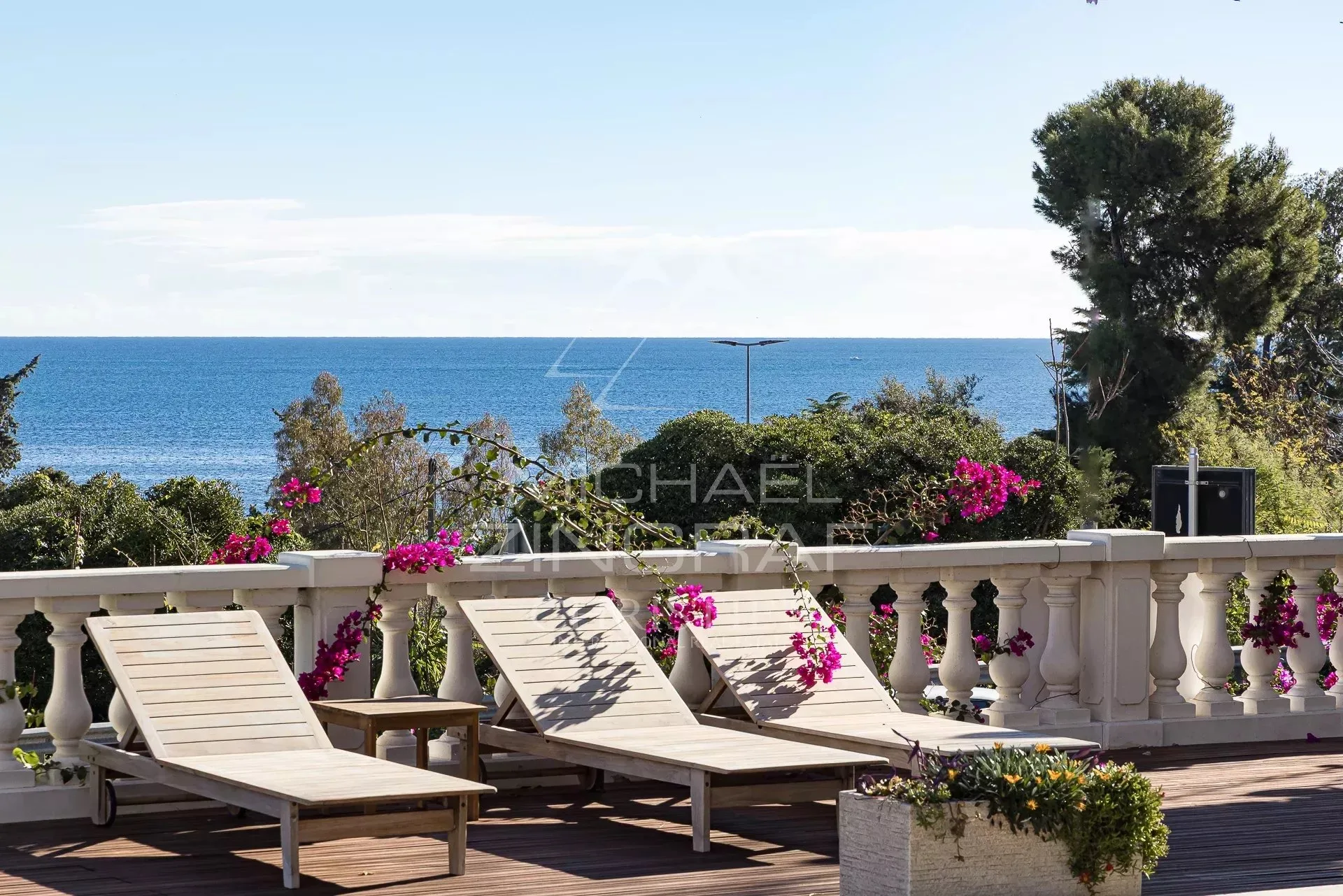 GOLFE JUAN - PROCHE CANNES - VUE MER PANORAMIQUE - 2