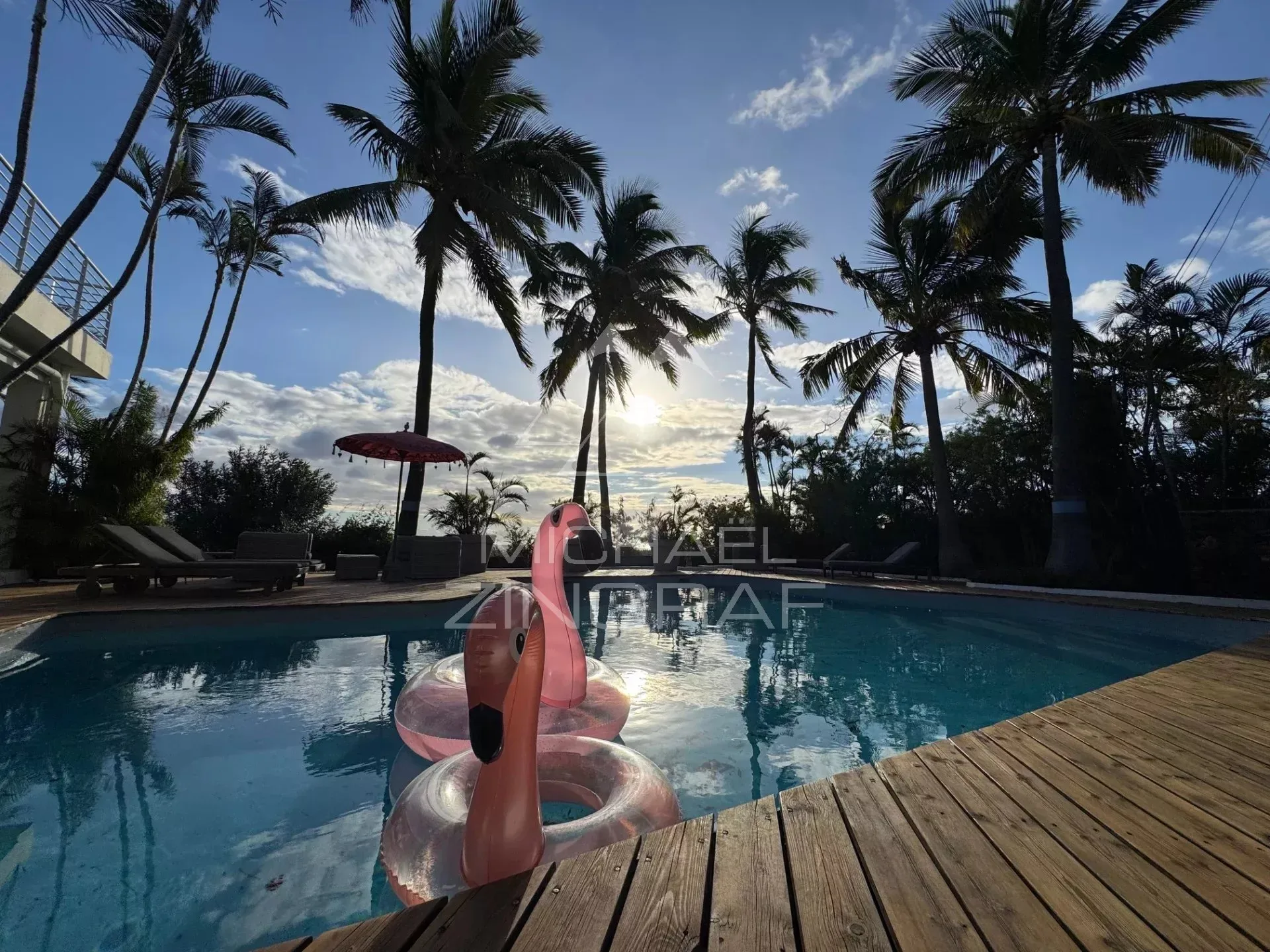Villa de Prestige avec Studios Indépendants et Vue d’Exception - 4