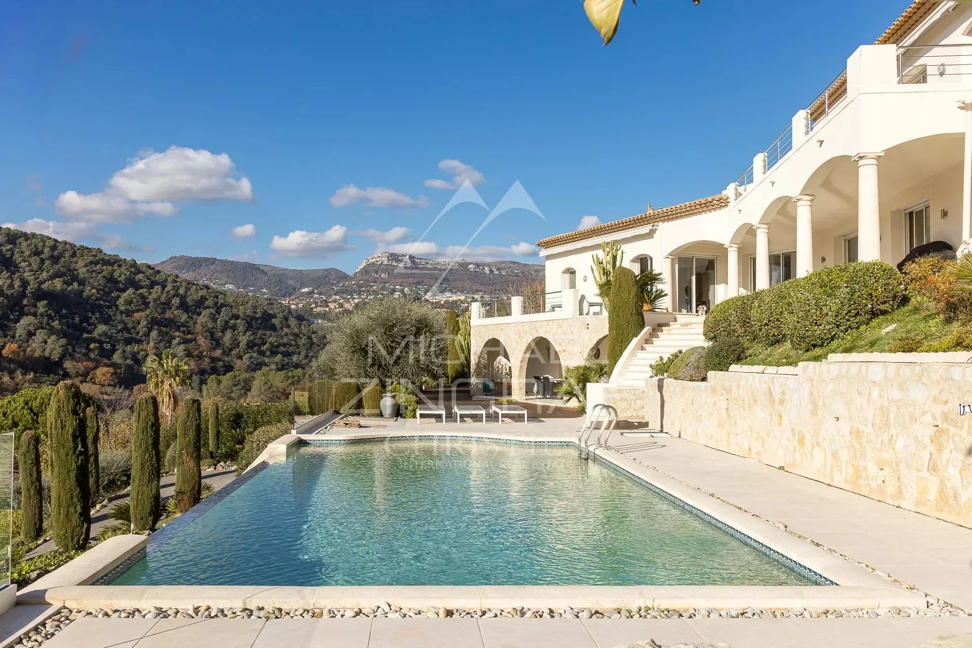 Villa d’exception avec vue panoramique sur Saint-Paul de Vence - 6