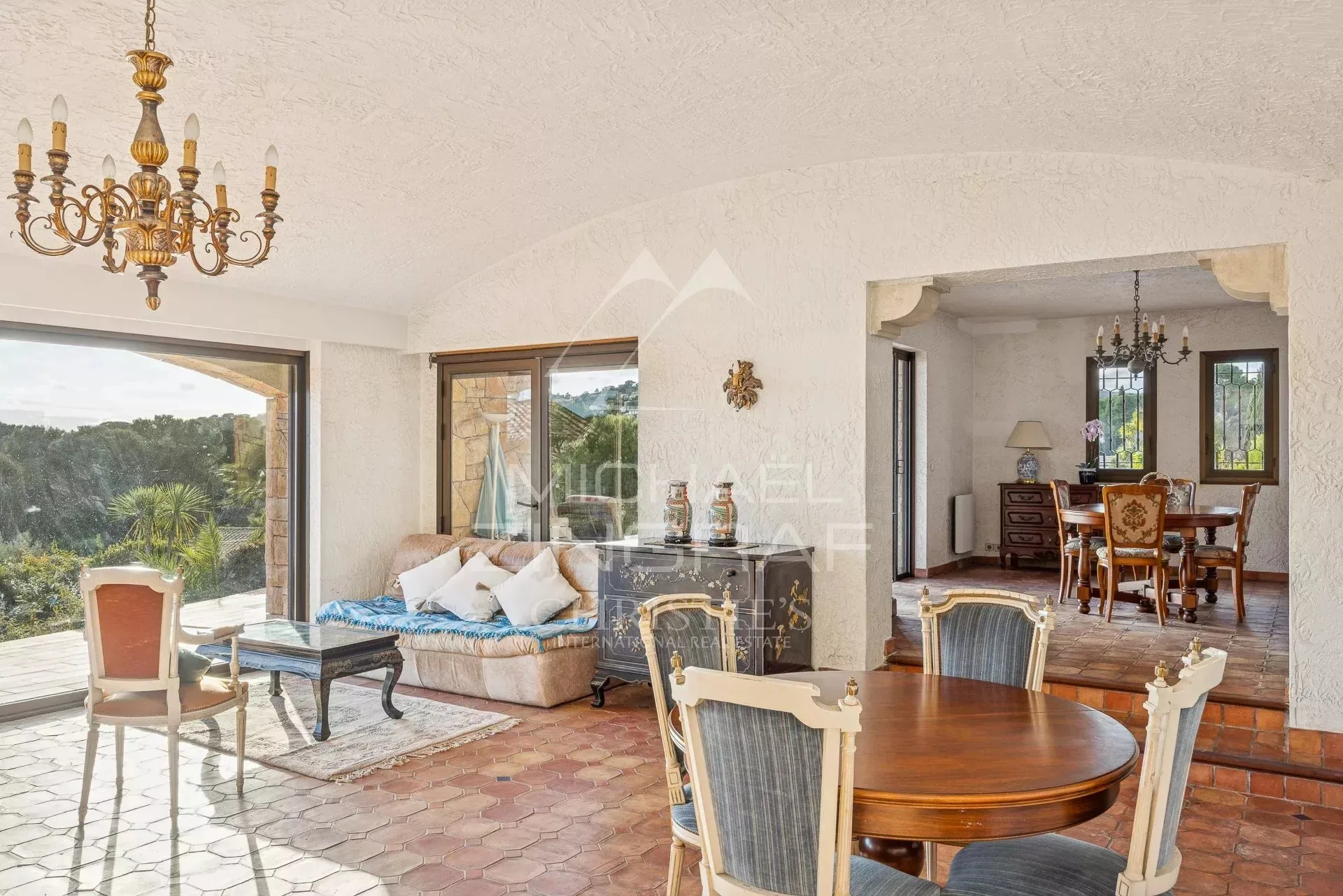 Villa provençale en pierre avec vue mer, piscine et jardin paysager - 7