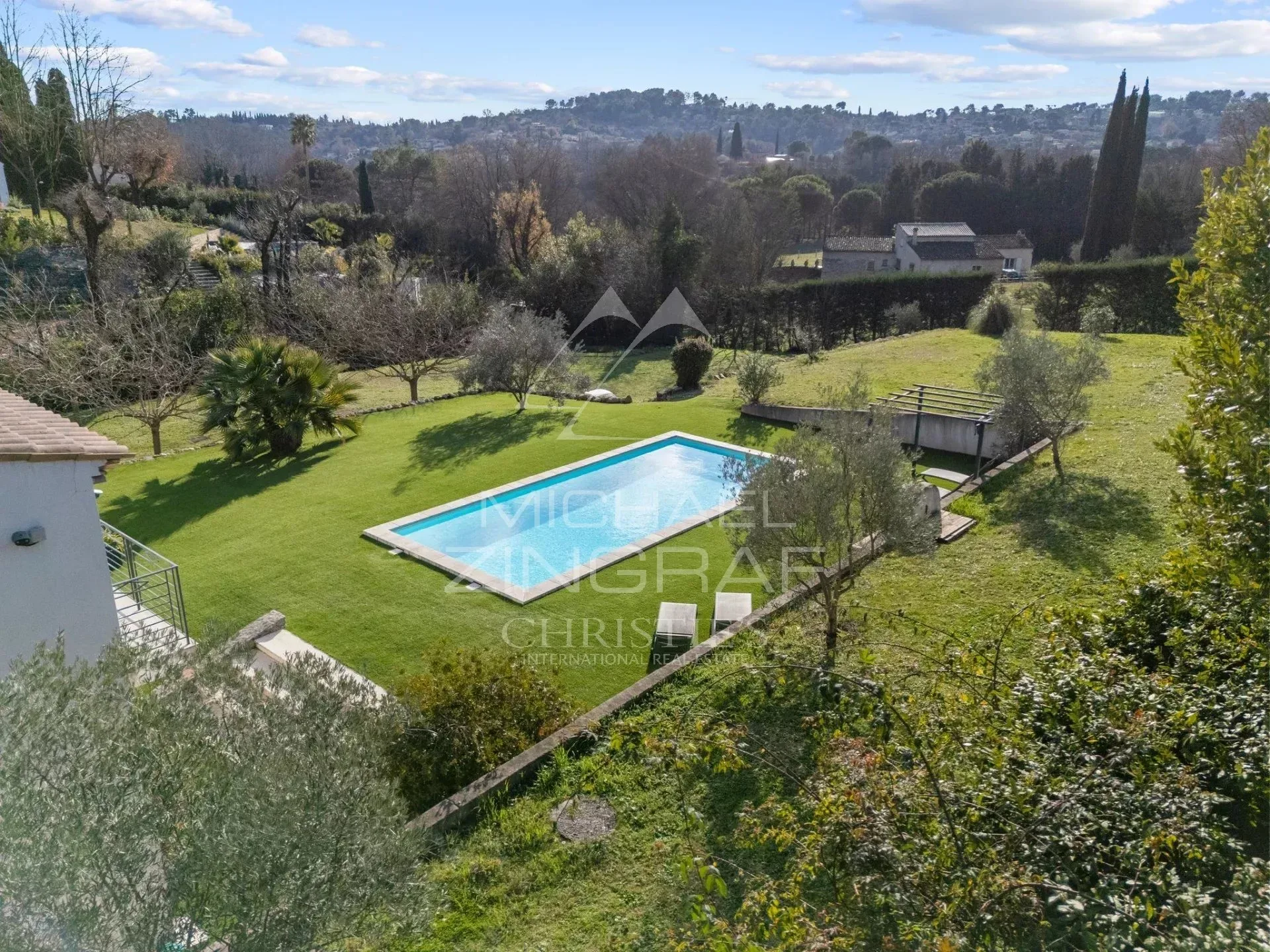 Belle bastide moderne au calme absolu - 11
