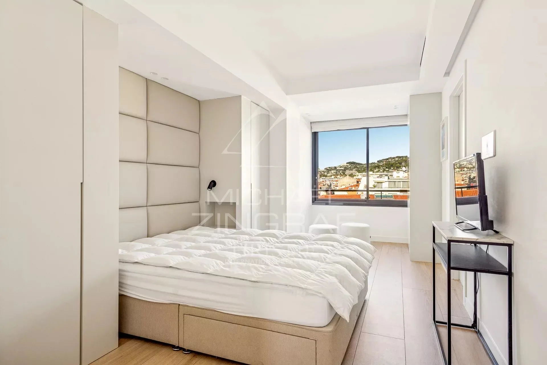 OFF MARKET - CANNES LA CROISETTE - LUXUEUX APPARTEMENT 6 PIECES - 14