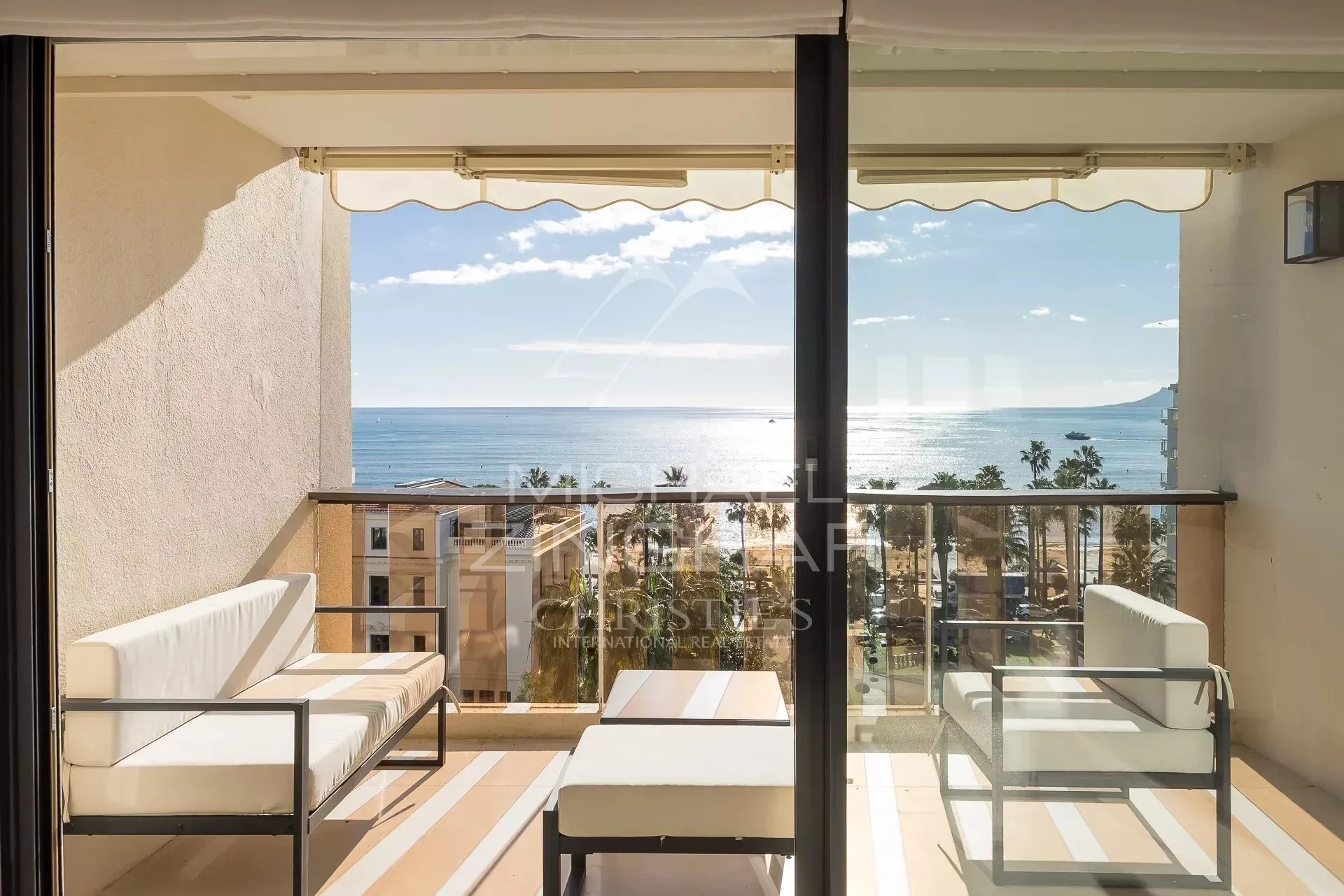 OFF MARKET - CANNES LA CROISETTE - LUXUEUX APPARTEMENT 6 PIECES - 5