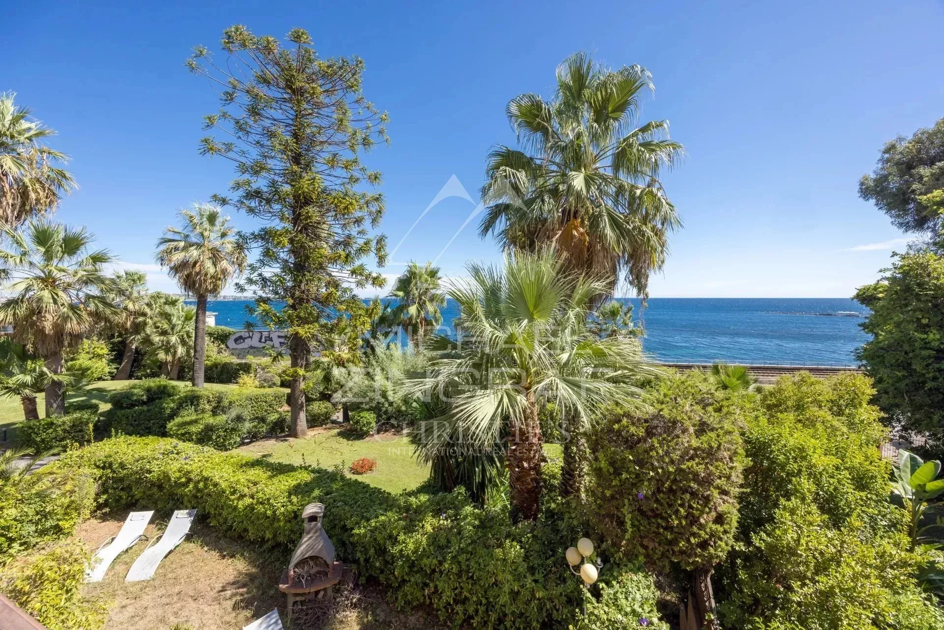 Cannes et Golfe-Juan – Vue mer imprenable et accès direct à la mer - 19