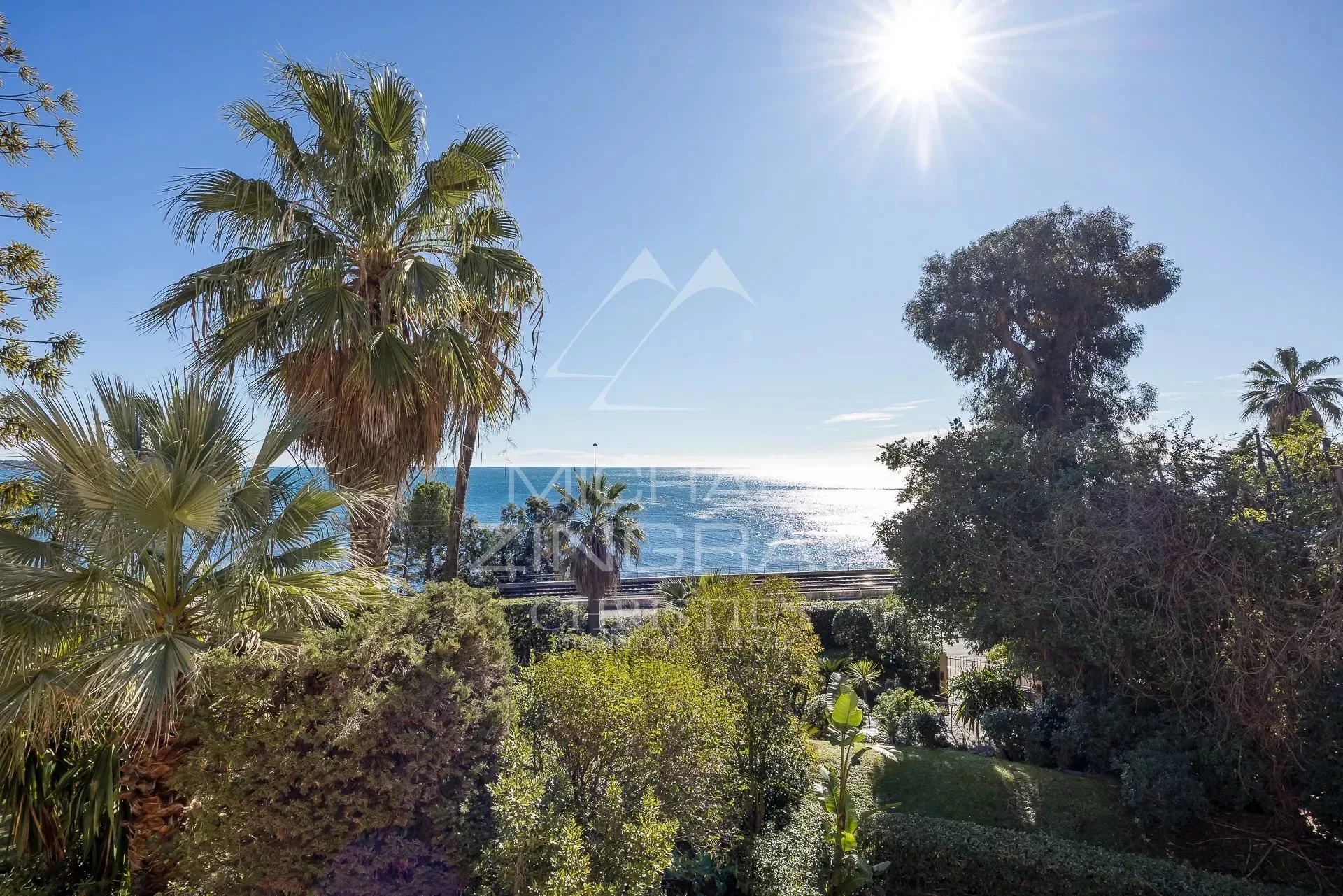 Cannes et Golfe-Juan – Vue mer imprenable et accès direct à la mer - 26