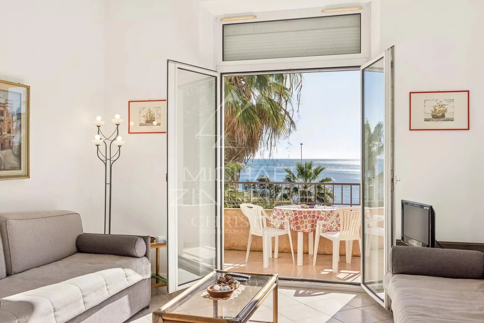 Cannes et Golfe-Juan – Vue mer imprenable et accès direct à la mer - 14