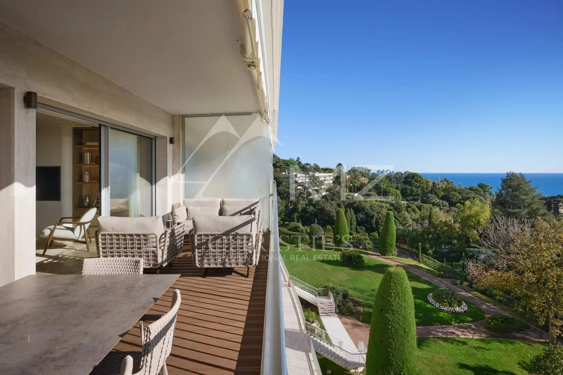 EXCLUSIVITE: Superbe appartement contemporain à la vue mer époustouflante - 17