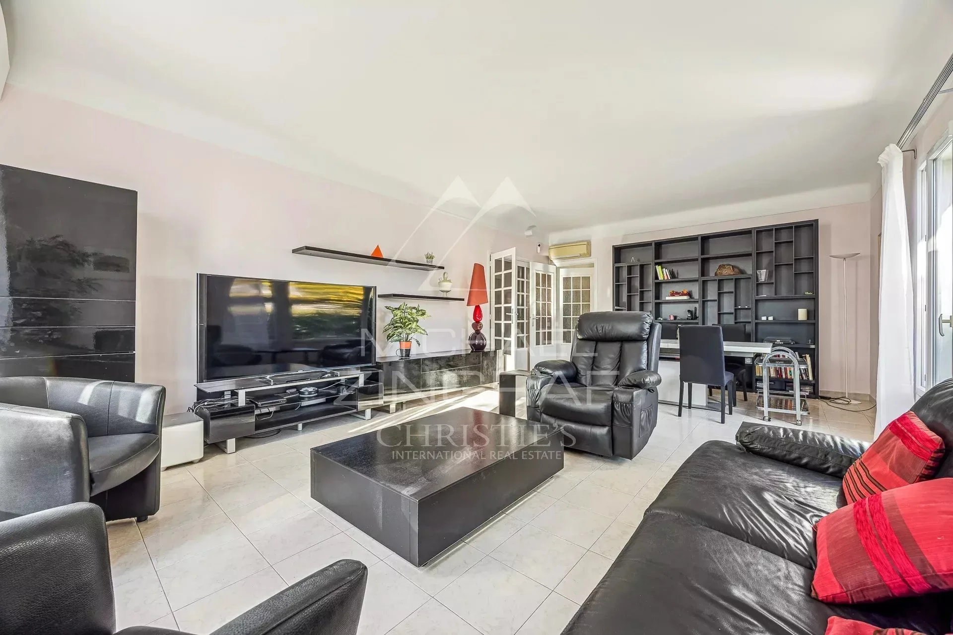 Maison de 130 m² avec appartement d’amis indépendant de 65 m² et atelier – Cap d’Antibes - 6