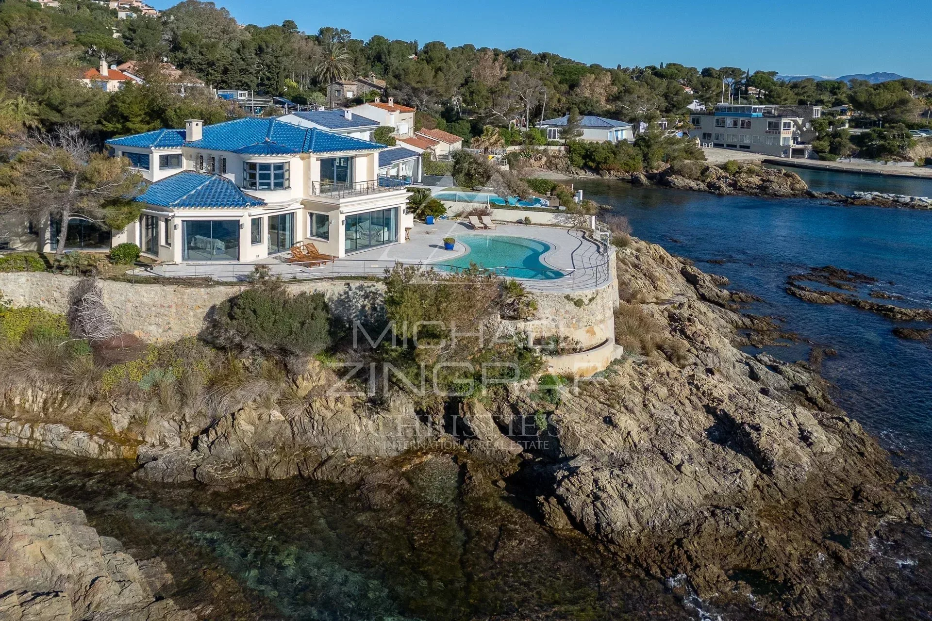 Les Issambres – Propriété d’exception pied dans l’eau- entre Cannes et St Tropez - 2